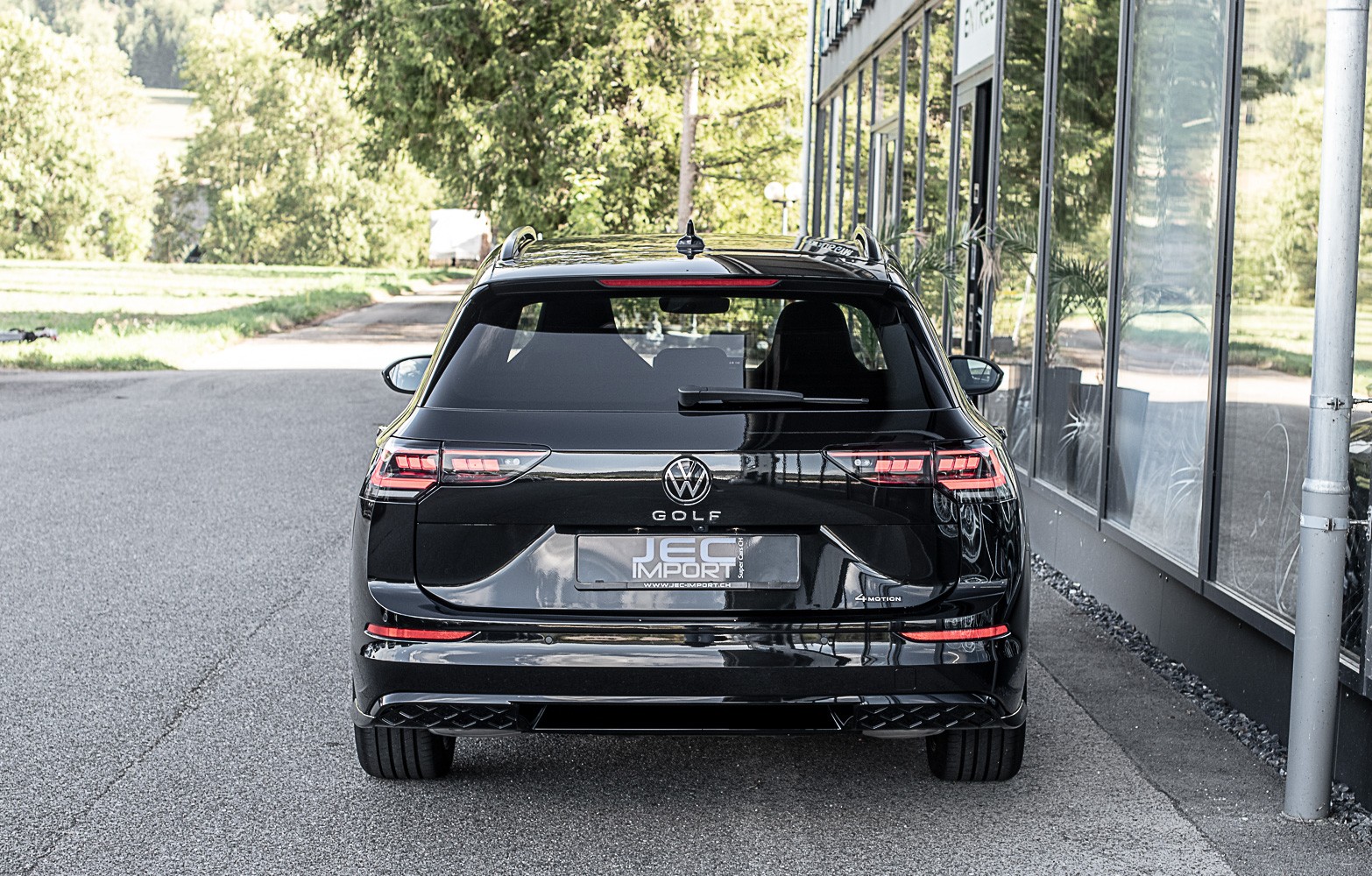 VW Golf Variant 2.0 R-Line 4 Motion DSG-image-4