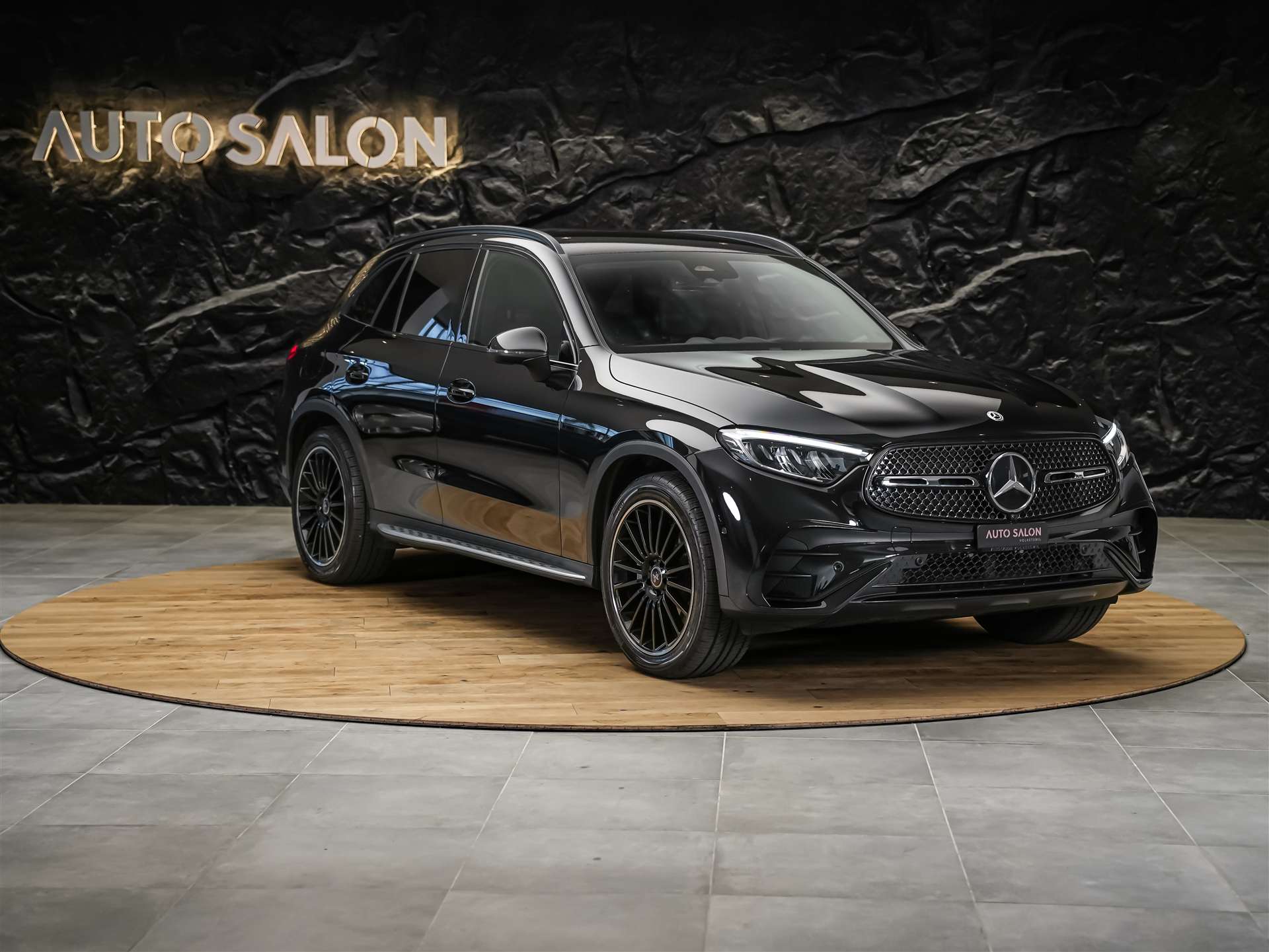 MERCEDES-BENZ GLC 300 4Matic AMG Line 9G-Tronic-image-6