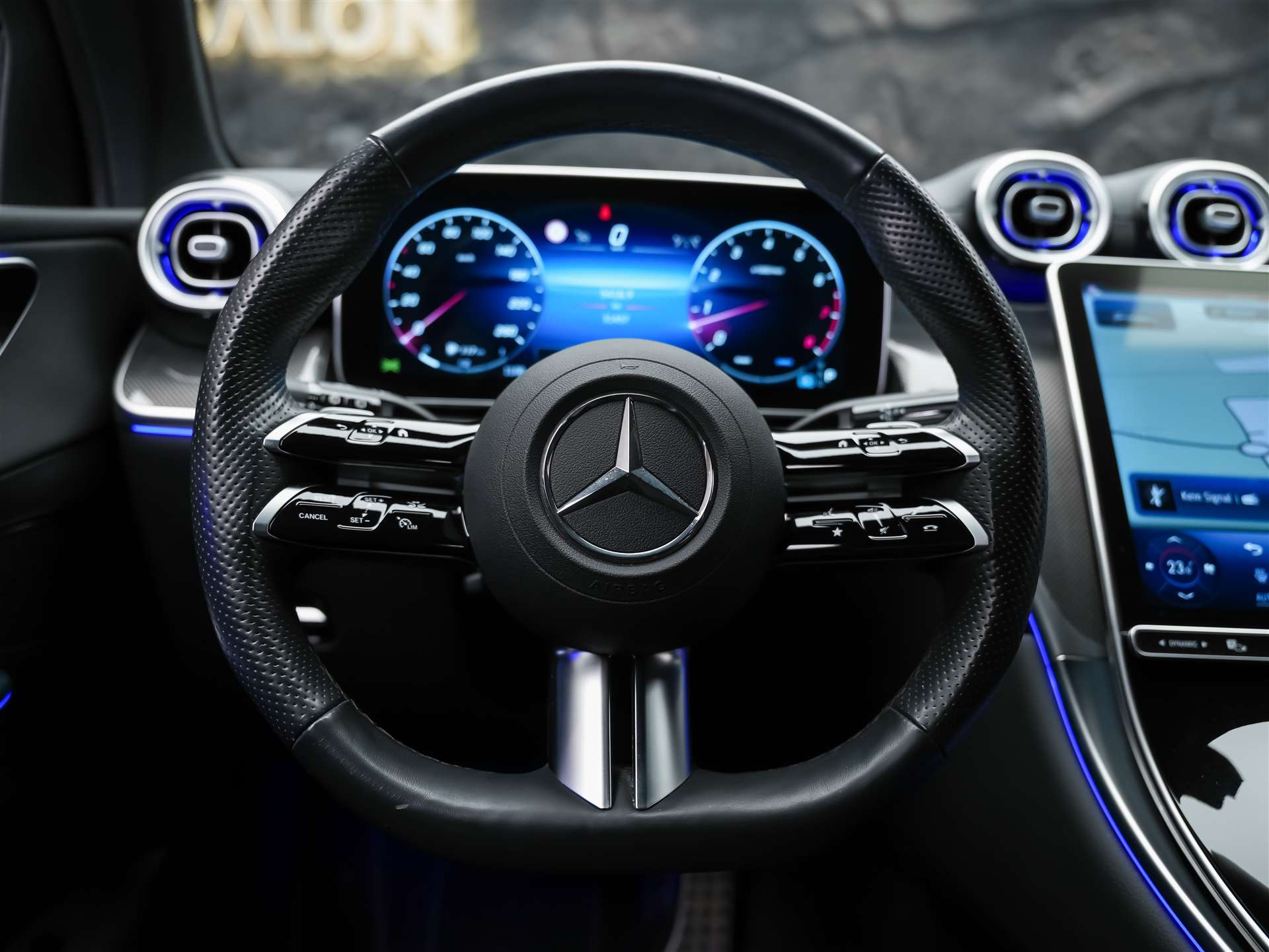 MERCEDES-BENZ GLC 300 4Matic AMG Line 9G-Tronic *Fahrerassistenz*Lenkradheizung*-image-26