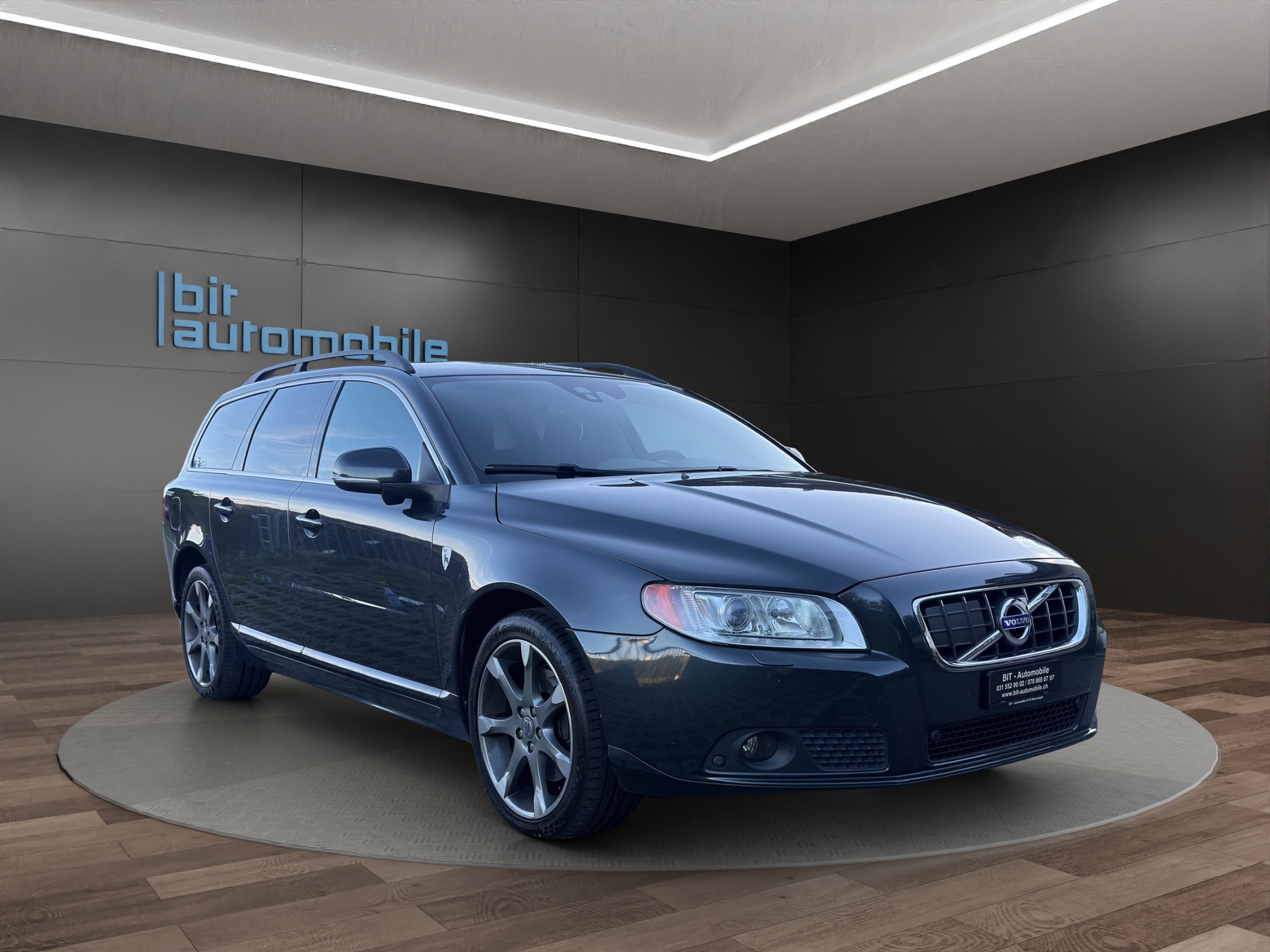 VOLVO V70 D5 AWD OceanRace Geartronic-image-9