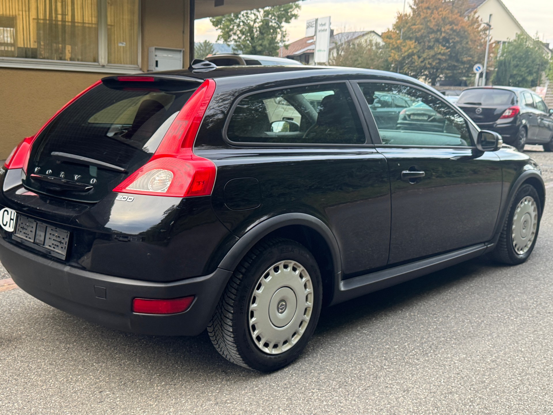 VOLVO C30 2.0D Summum Powershift-image-3