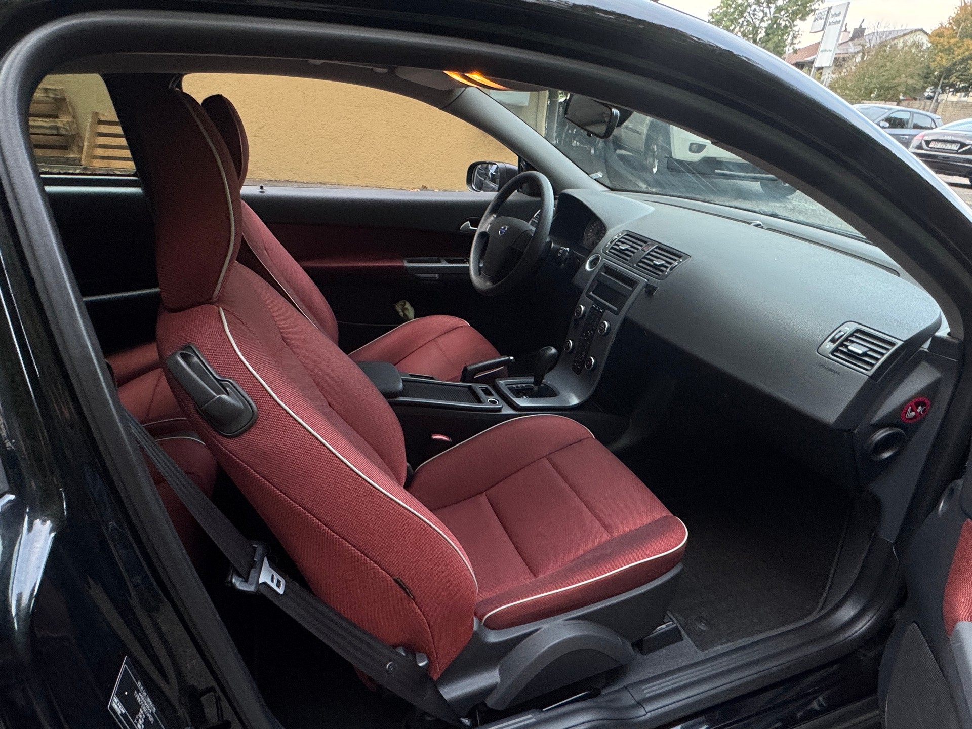 VOLVO C30 2.0D Summum Powershift-image-9