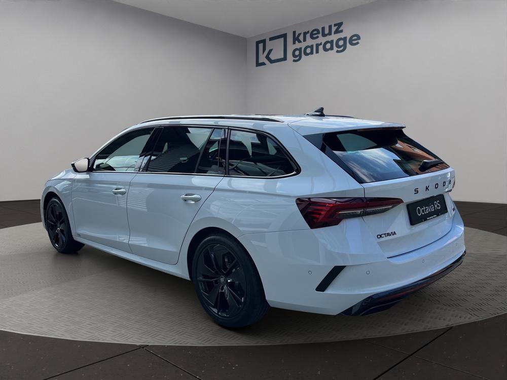 SKODA Octavia Combi 2.0 TSI DSG RS-image-3