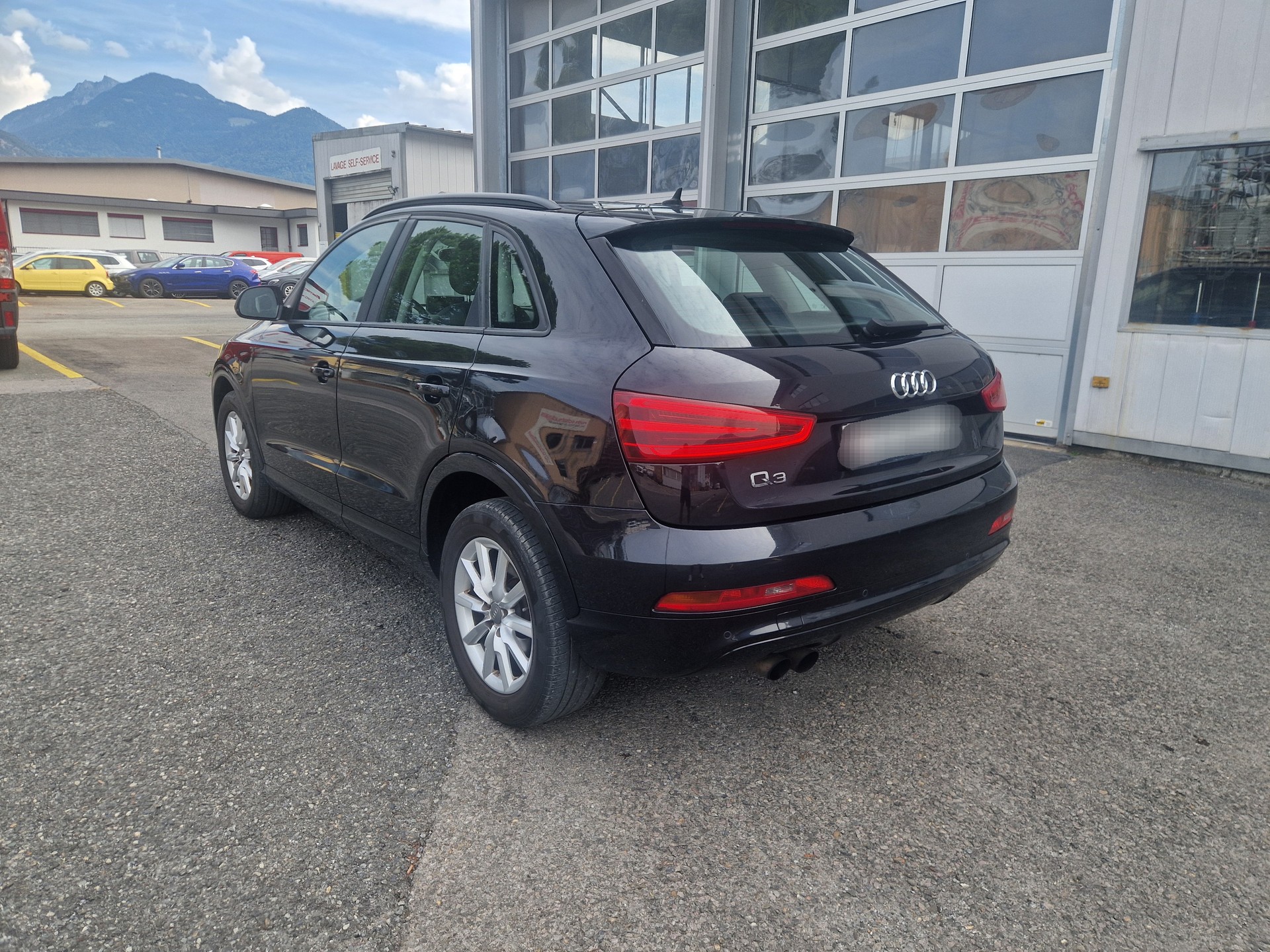 AUDI Q3 2.0 TFSI quattro S-tronic-image-6