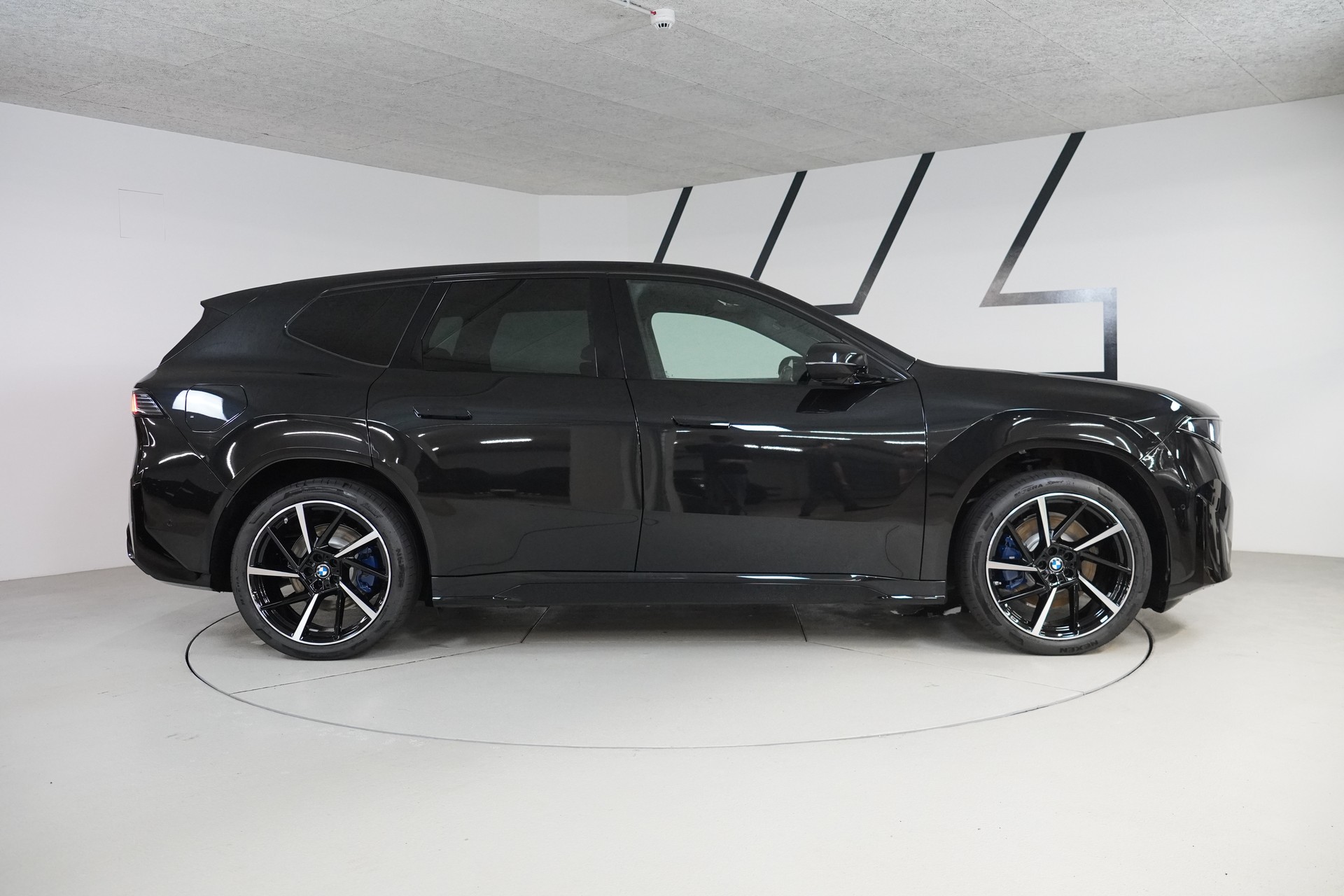 BMW iX3 40 M Sport-image-7