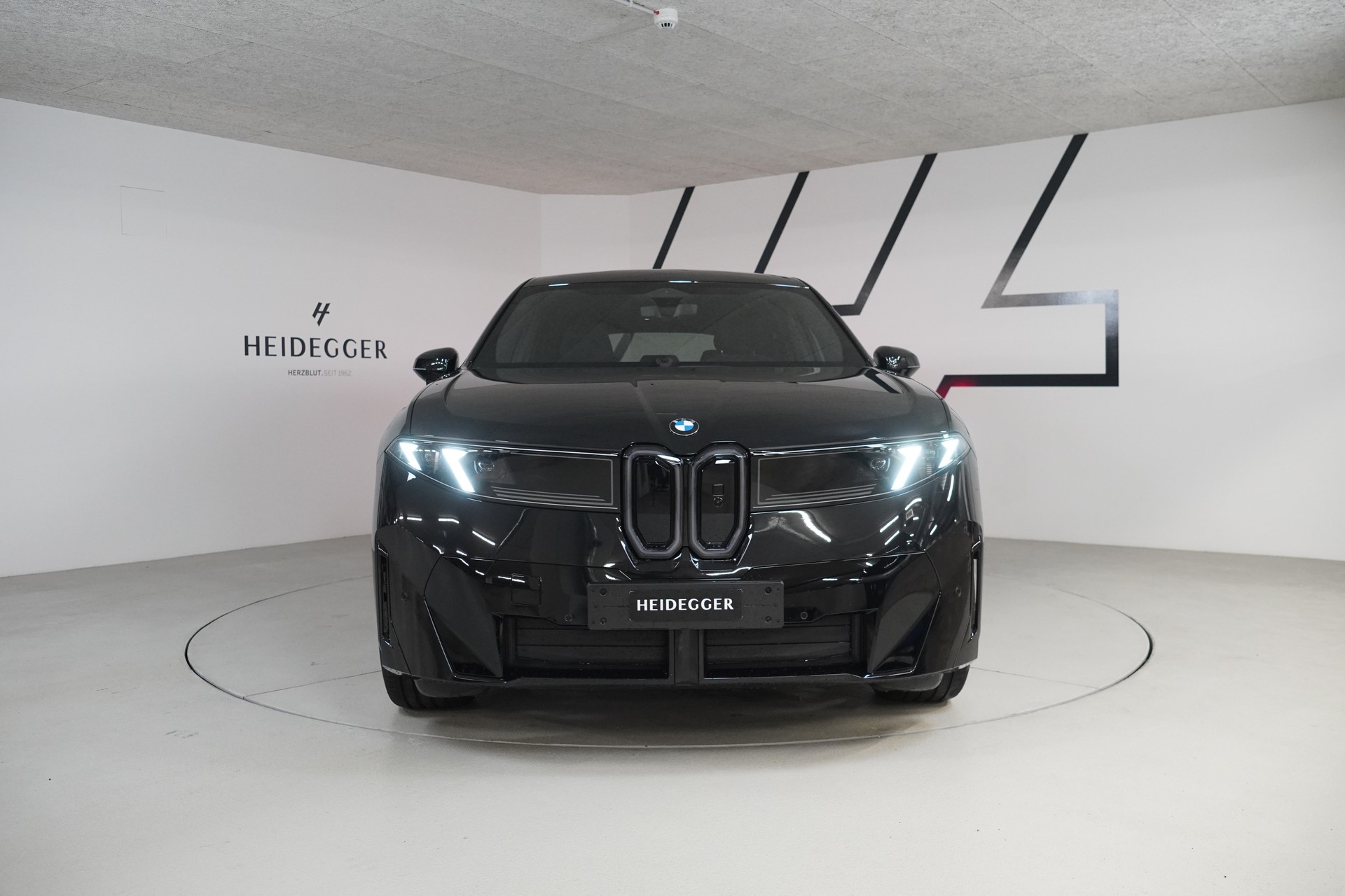 BMW iX3 40 M Sport-image-1