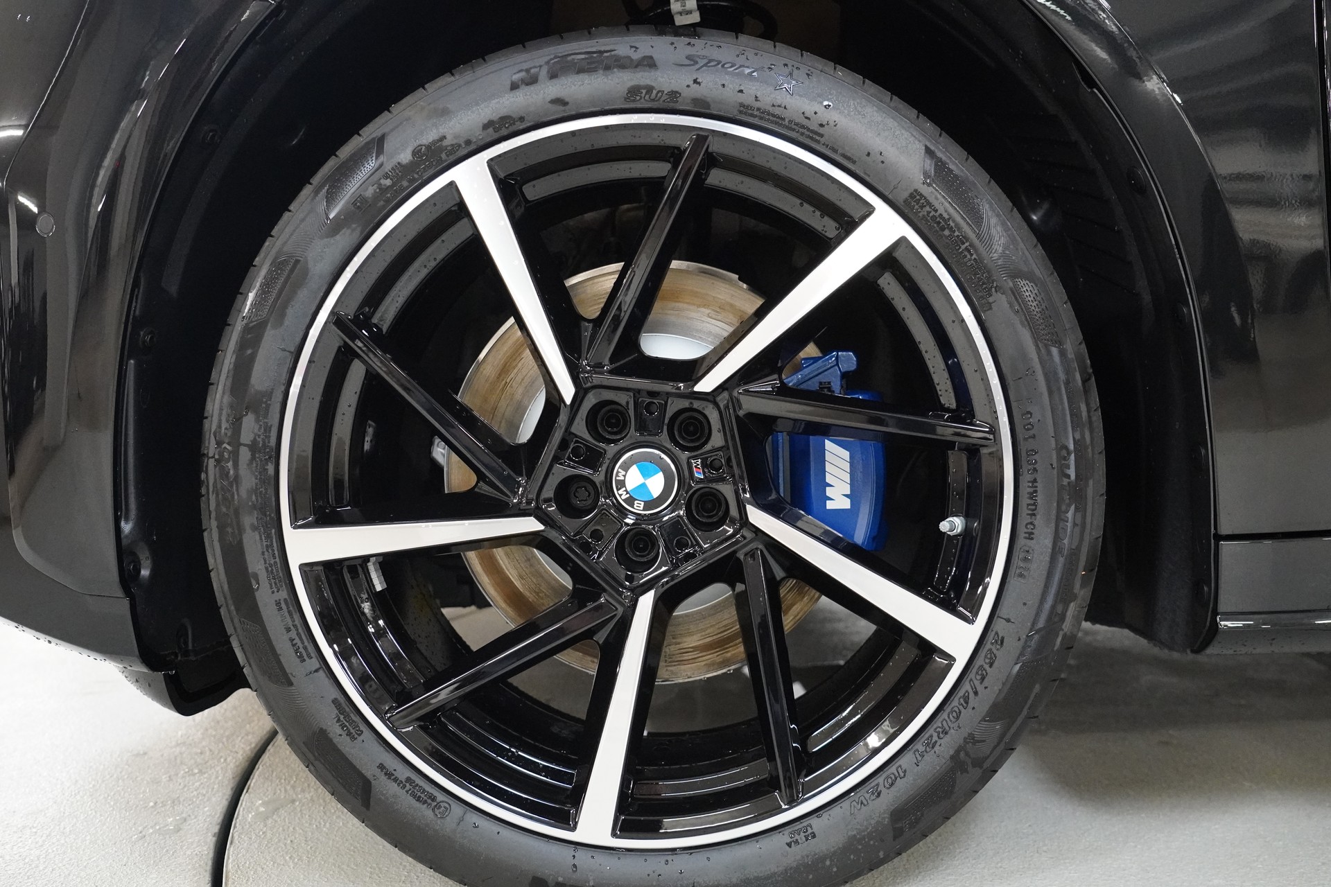 BMW iX3 40 M Sport-image-9