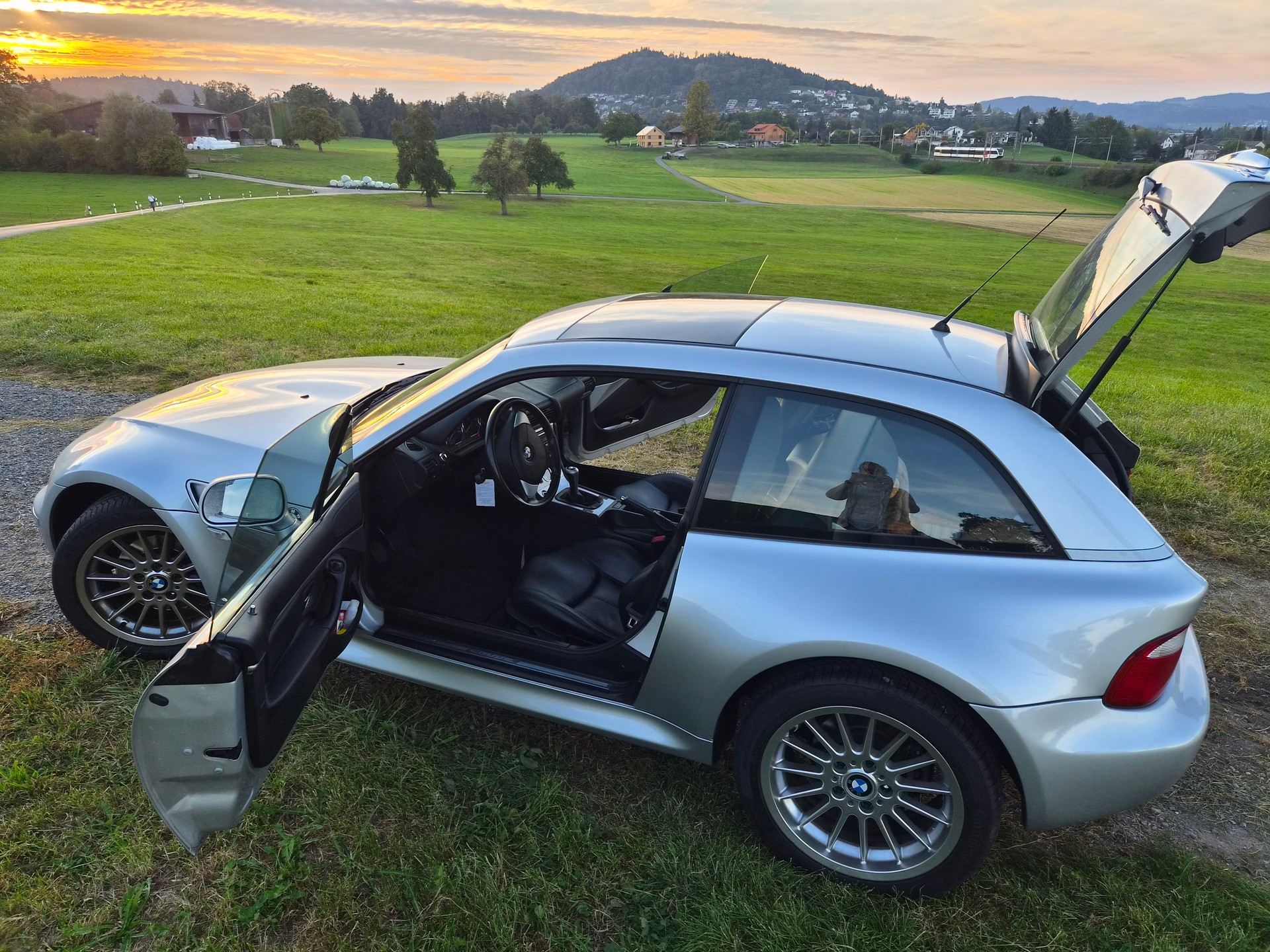 BMW 3.0-image-4