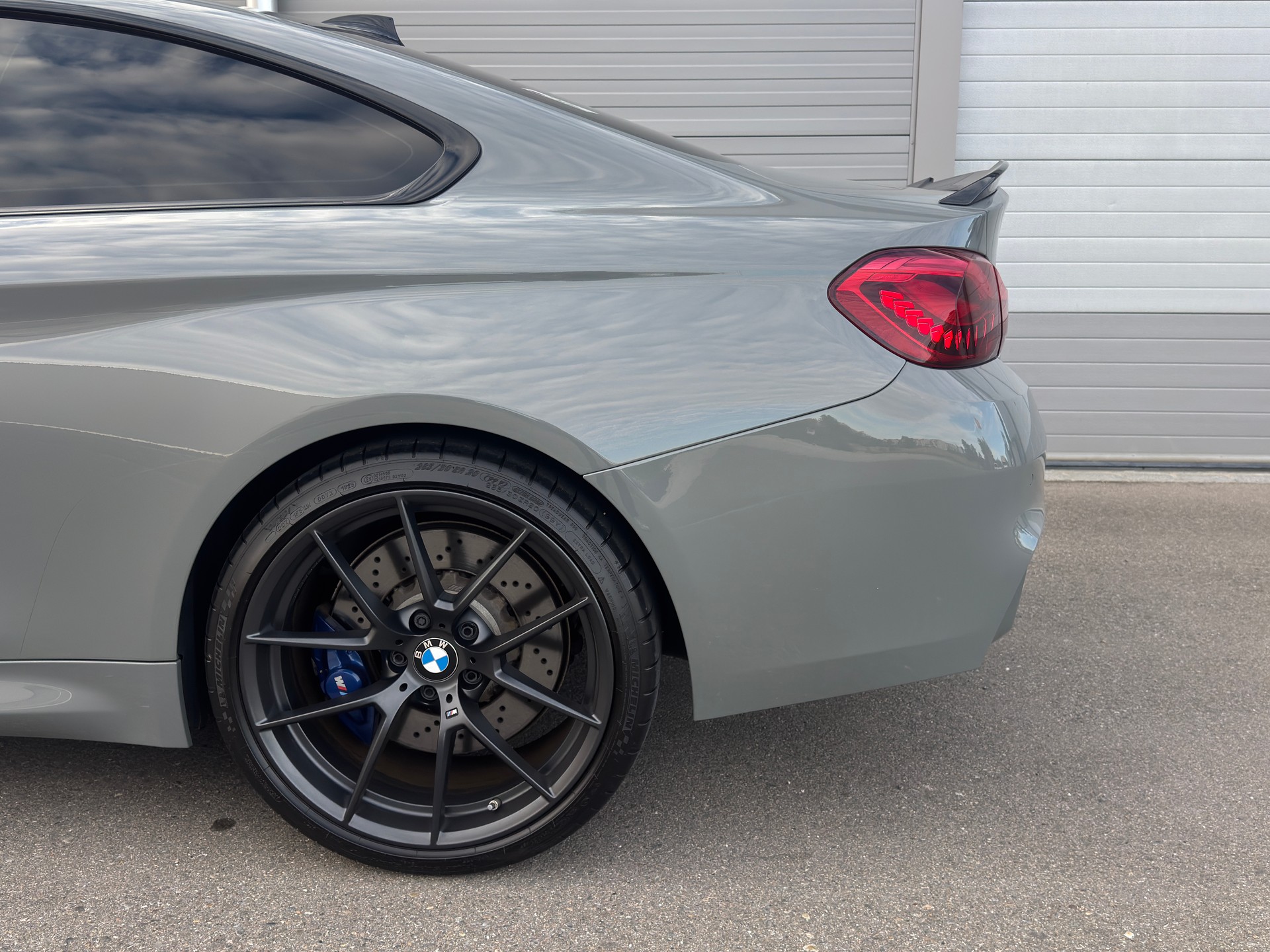 BMW M4 Coupé CS DKG-image-4