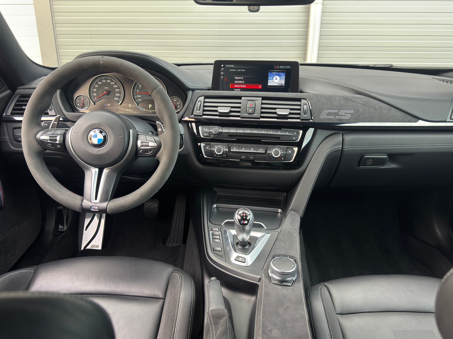 BMW M4 Coupé CS DKG-image-8