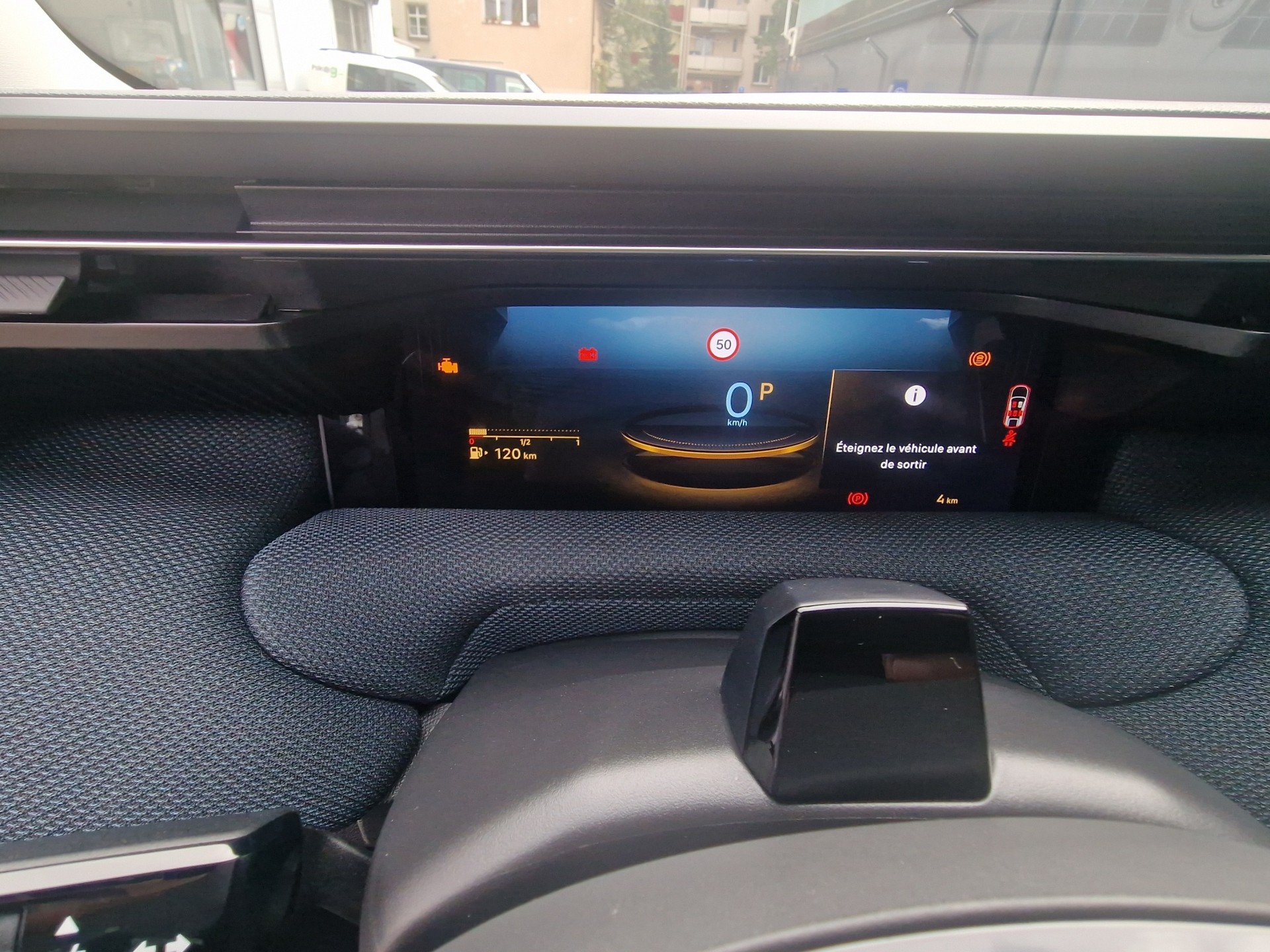 CITROEN C5 Aircross 1.2 HEV Plus Automat-image-10