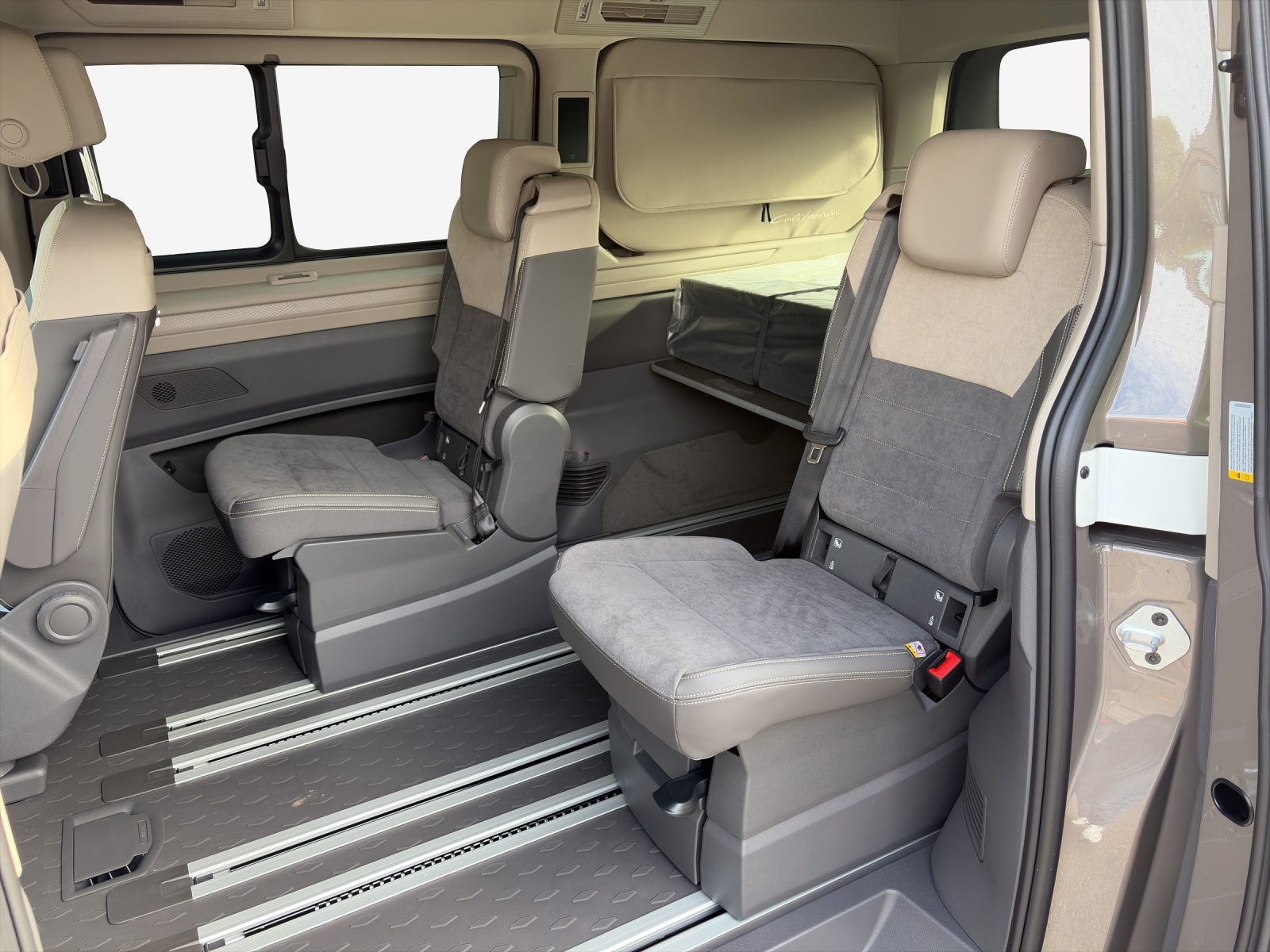 VW California eHybrid Beach Tour Liberty 4Motion-image-11