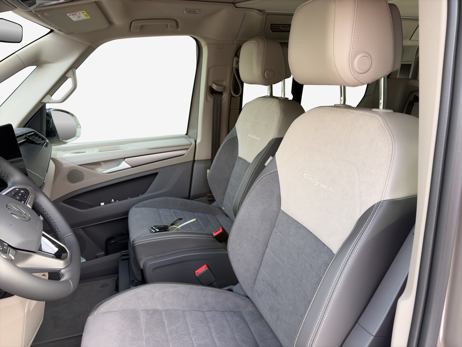 VW California eHybrid Beach Tour Liberty 4Motion-image-7