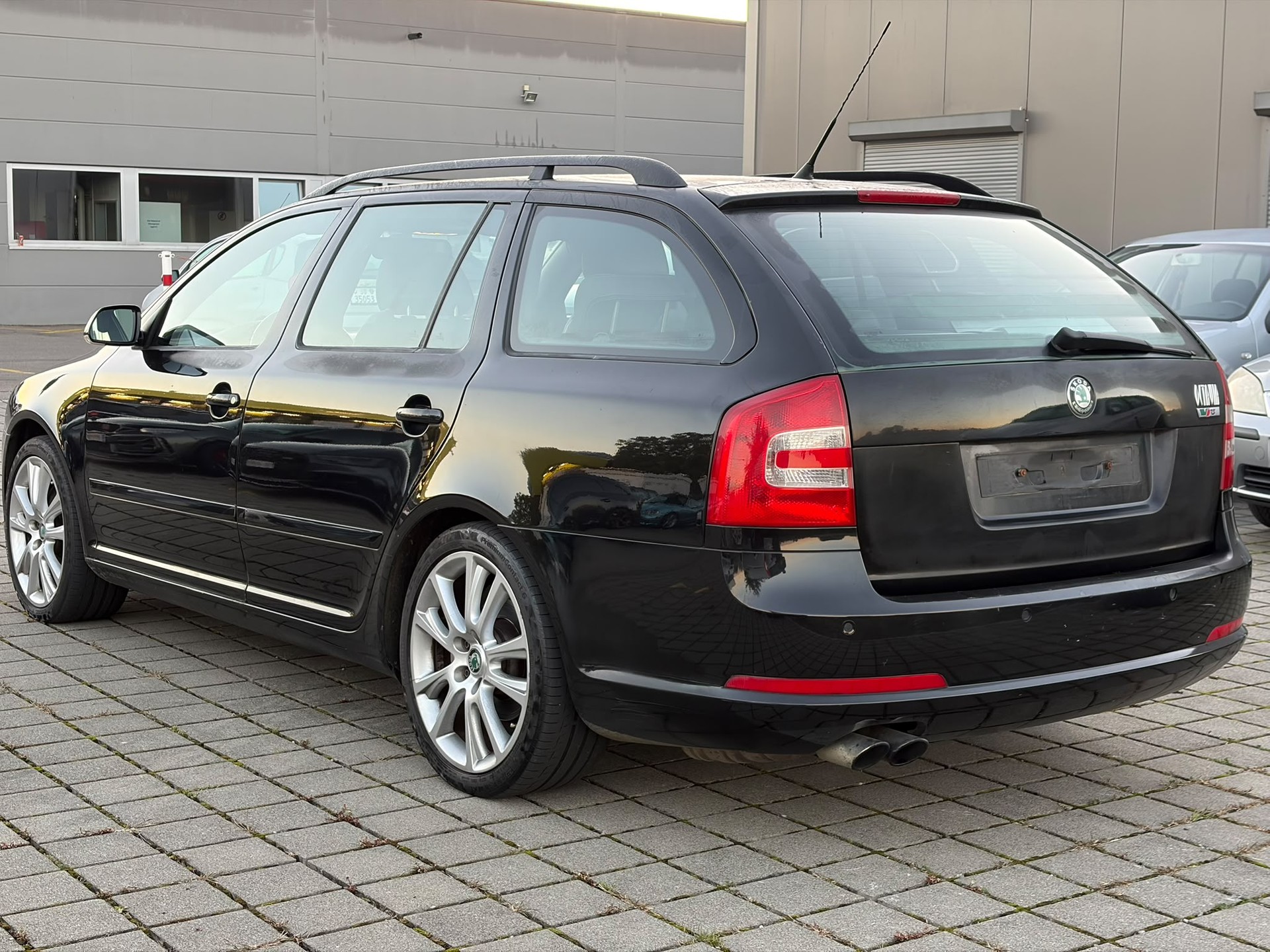 SKODA Octavia 2.0 TFSI RS-image-5