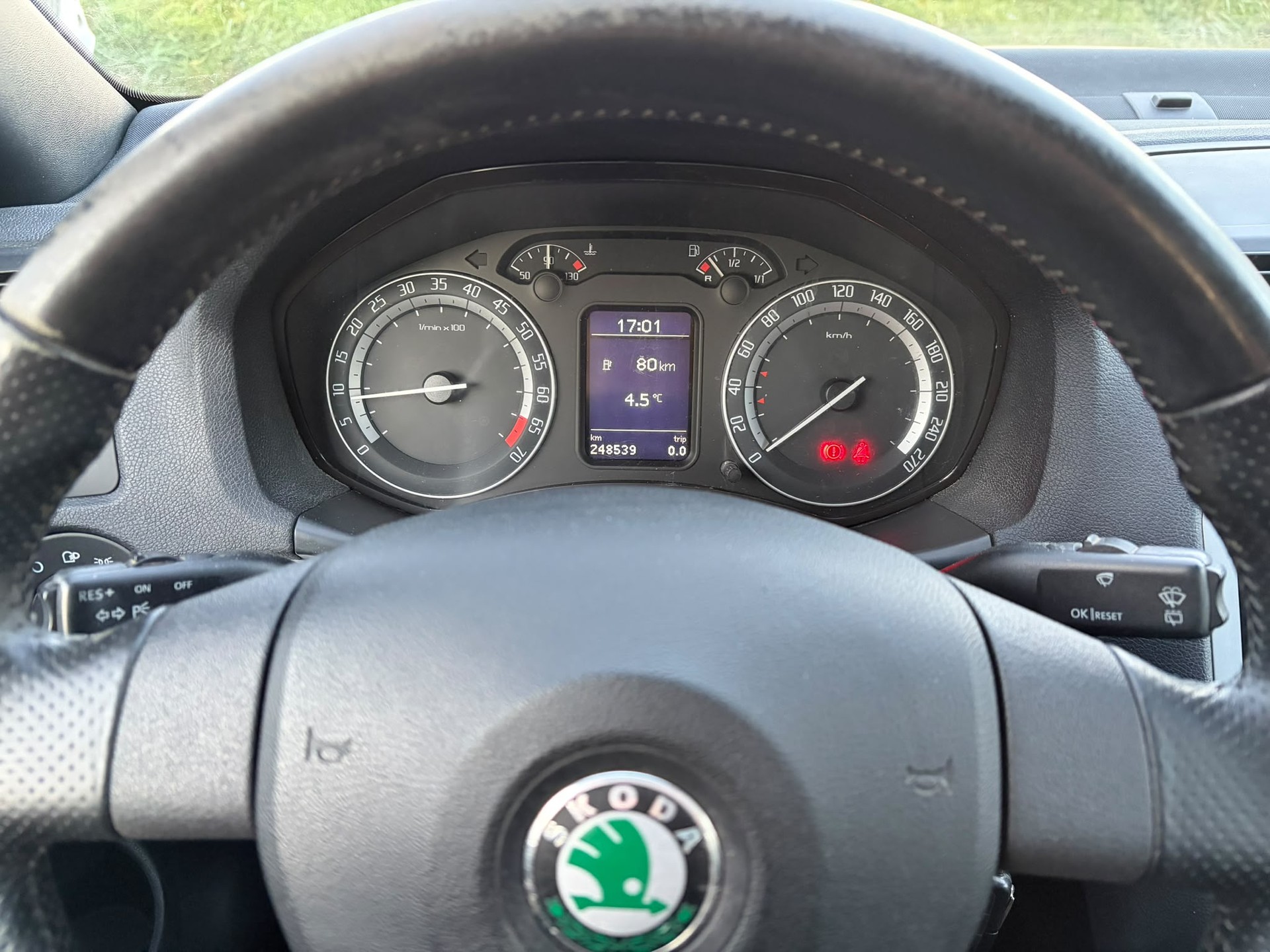 SKODA Octavia 2.0 TFSI RS-image-9