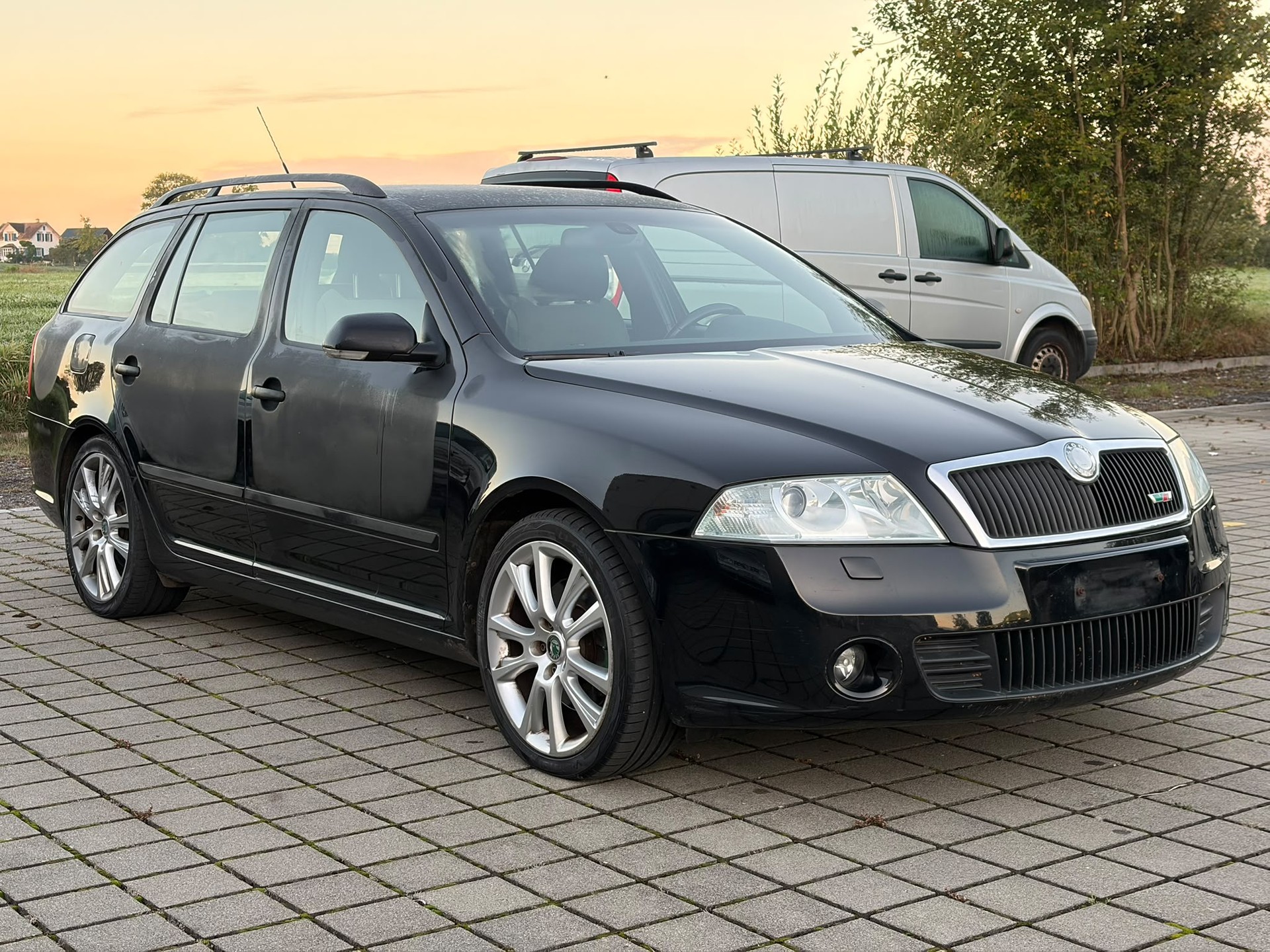 SKODA Octavia 2.0 TFSI RS-image-2