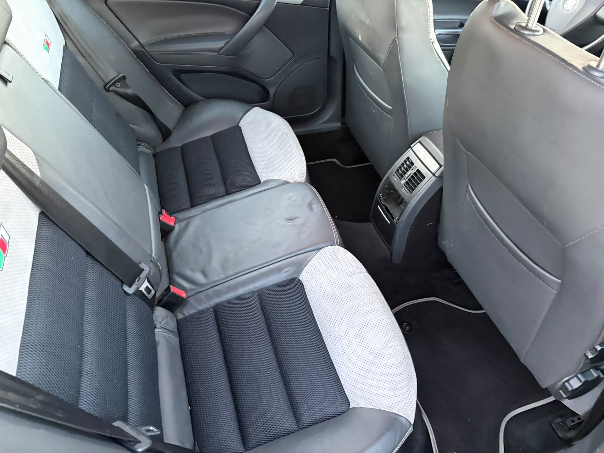 SKODA Octavia 2.0 TFSI RS-image-14