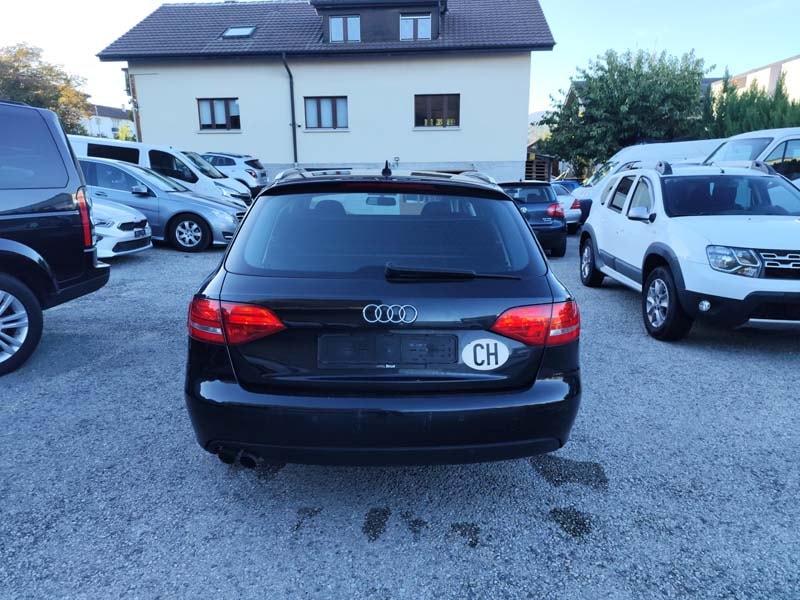 AUDI A4 Avant 1.8 TFSI multitronic-image-4