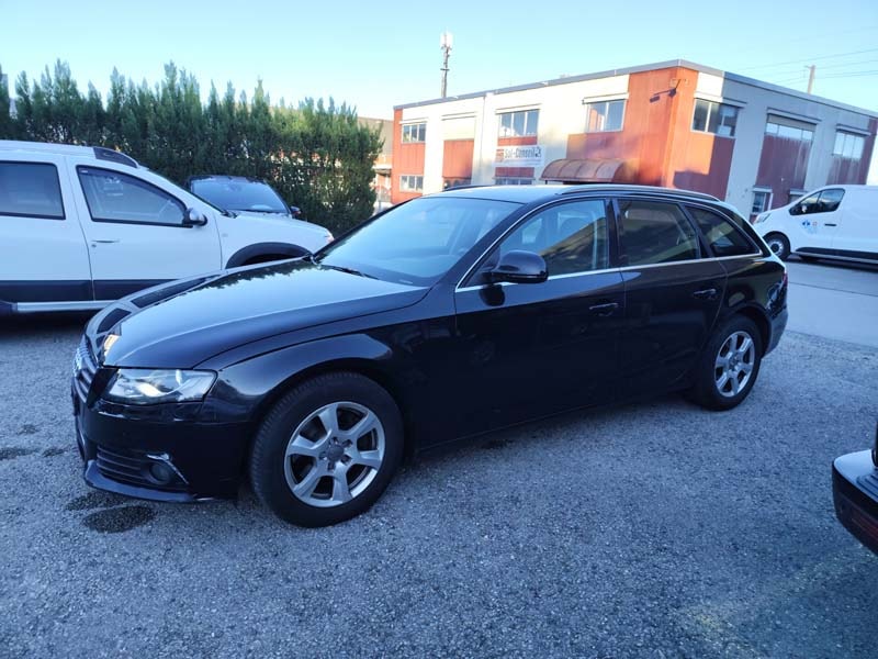 AUDI A4 Avant 1.8 TFSI multitronic-image-5