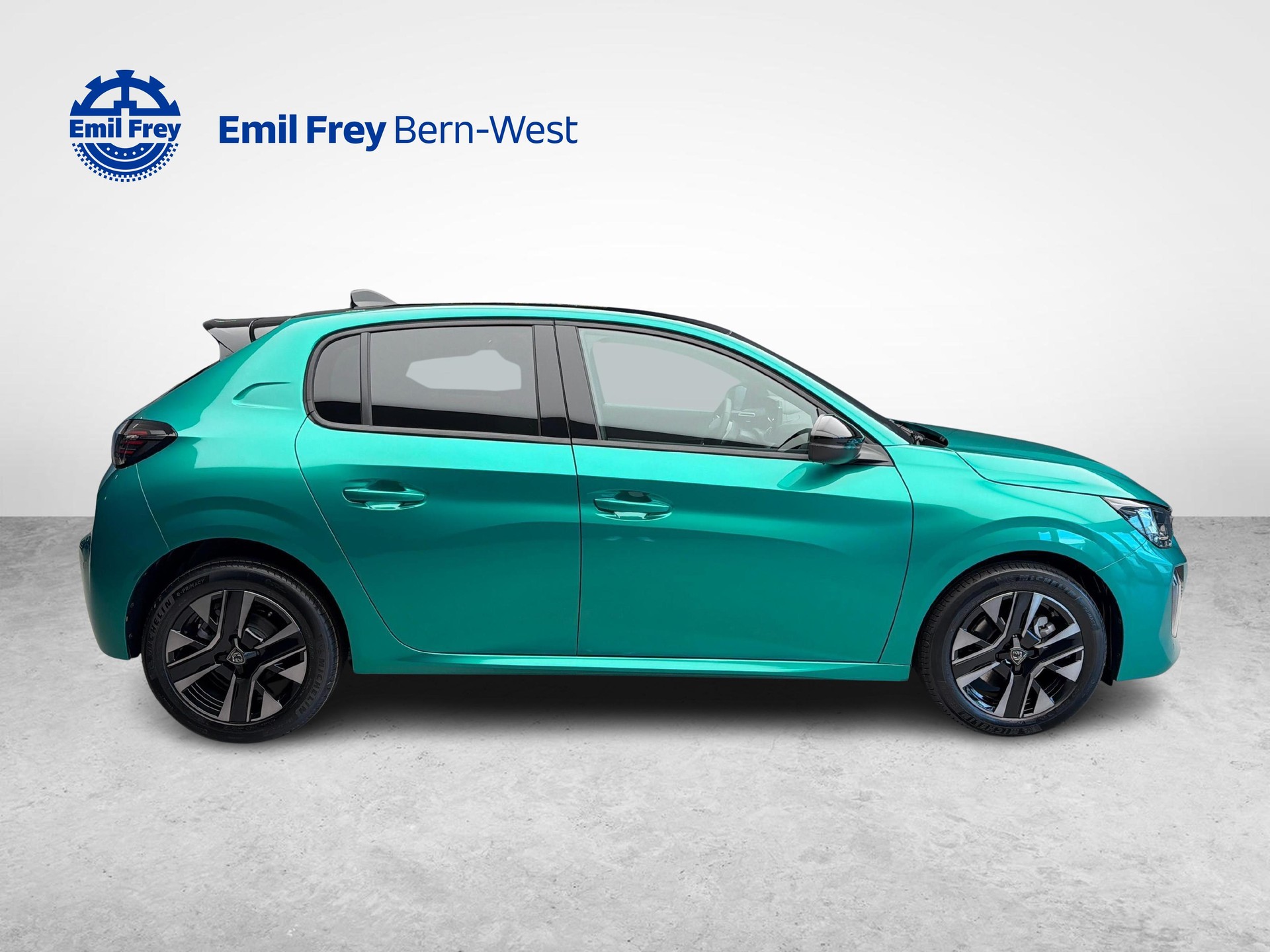 PEUGEOT 208 1.2 Hybrid Envy-image-5