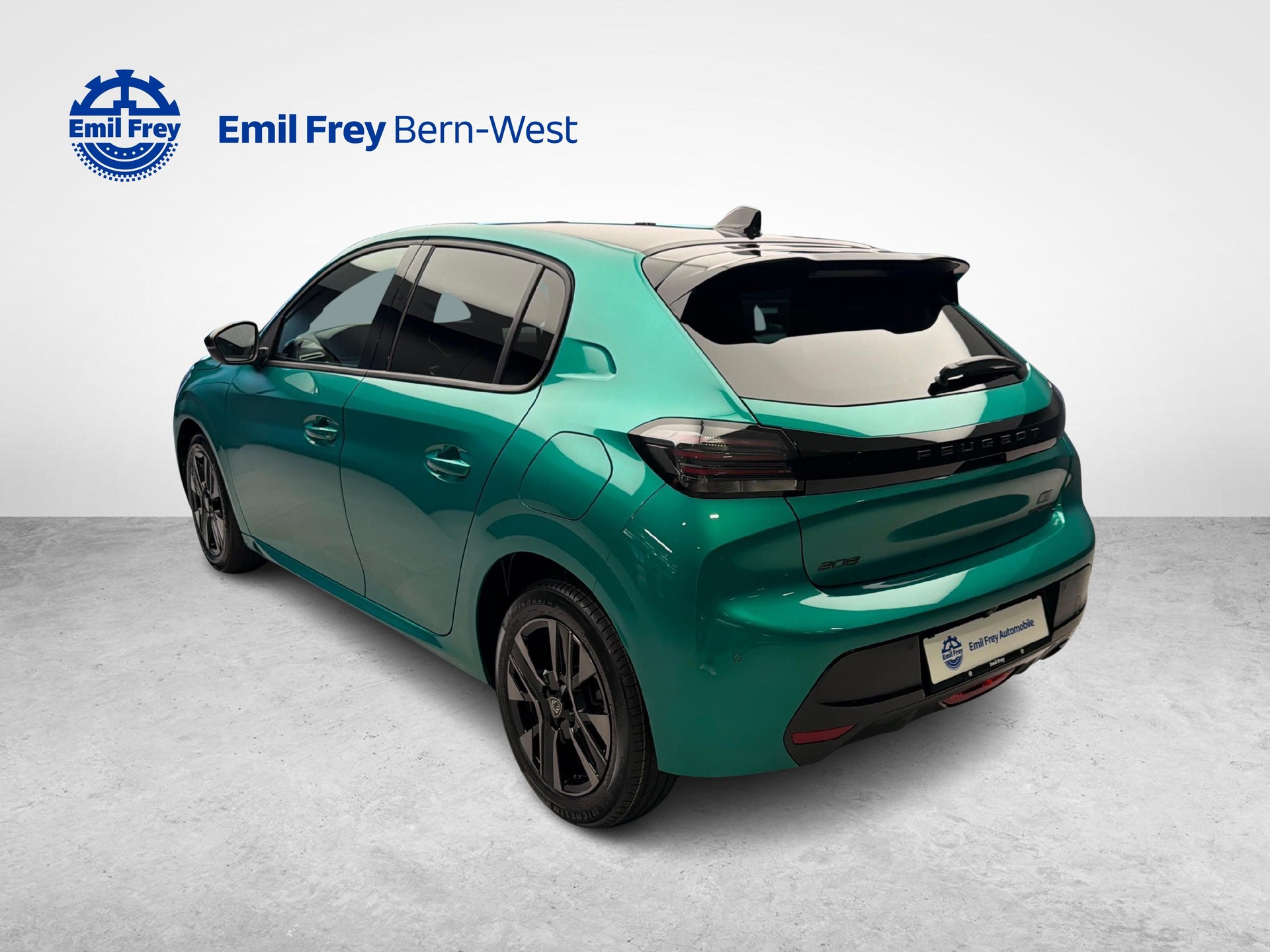 PEUGEOT 208 1.2 Hybrid Envy-image-2