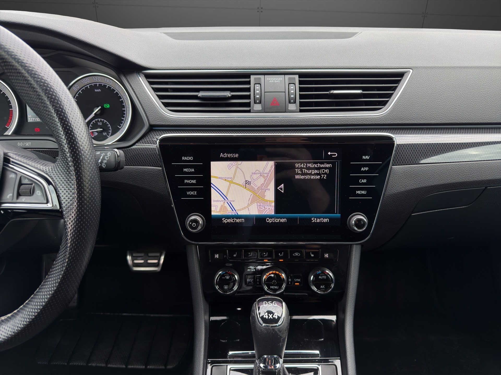 SKODA Superb Combi 2.0 TDi Ambition 4x4 DSG-image-15