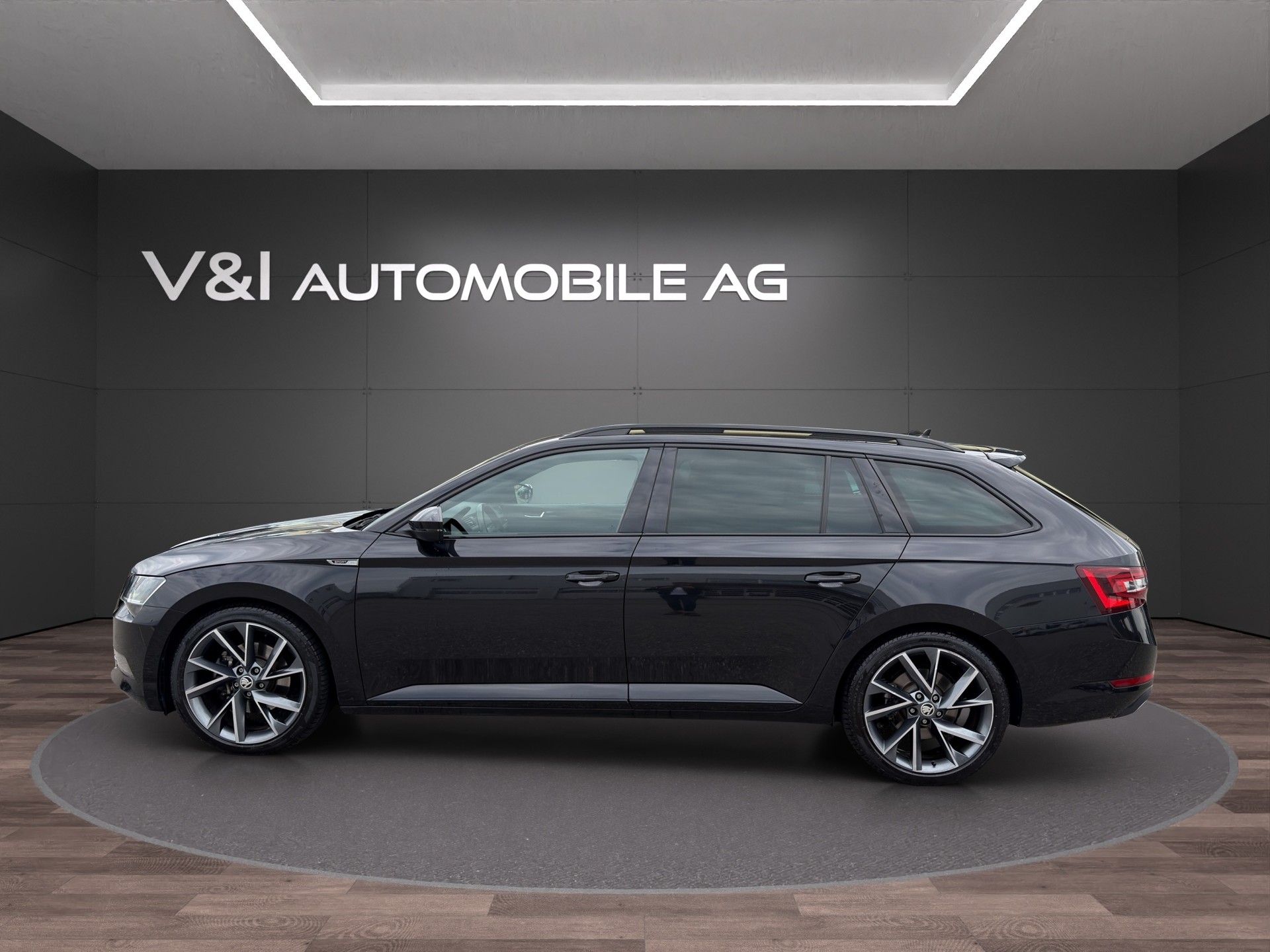 SKODA Superb Combi 2.0 TDi Ambition 4x4 DSG-image-6