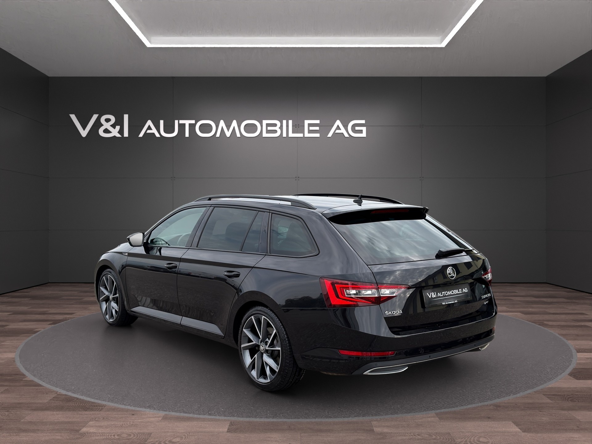 SKODA Superb Combi 2.0 TDi Ambition 4x4 DSG-image-3