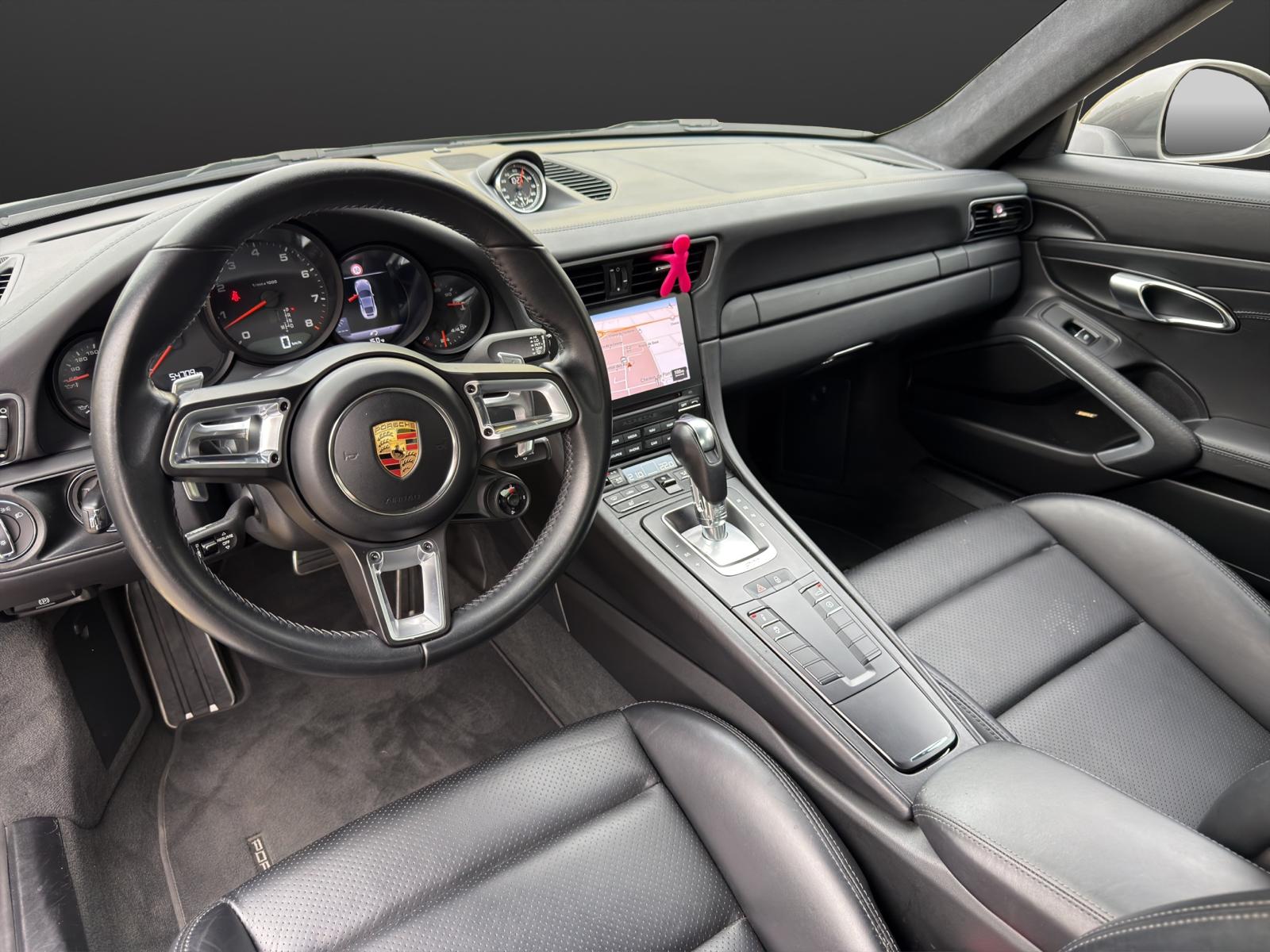 PORSCHE 911 Carrera 4 PDK-image-14