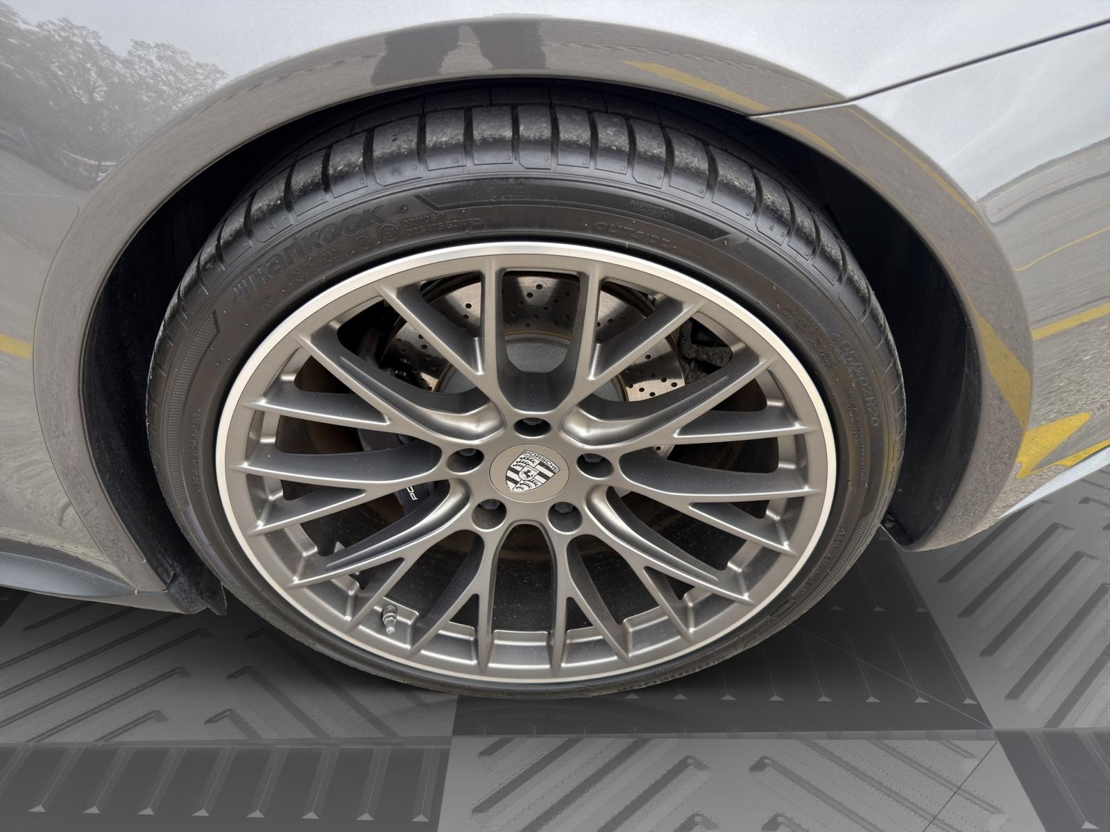 PORSCHE 911 Carrera 4 PDK-image-21