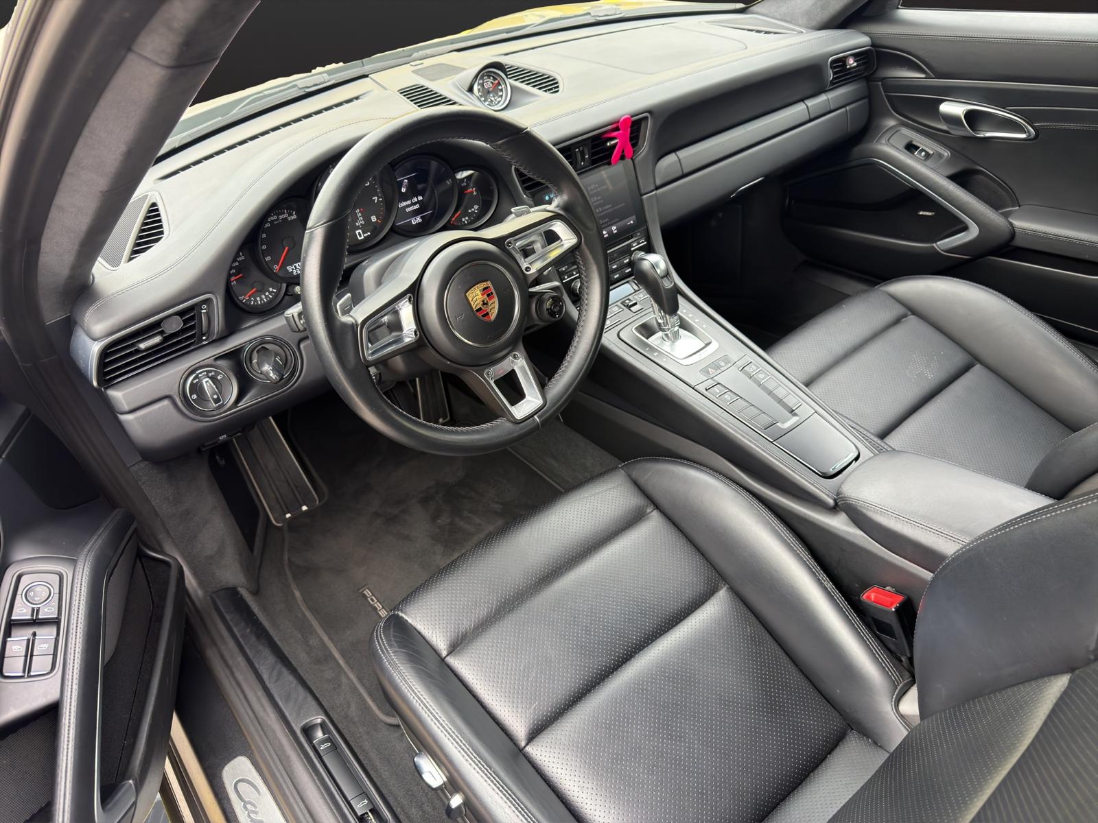PORSCHE 911 Carrera 4 PDK-image-8