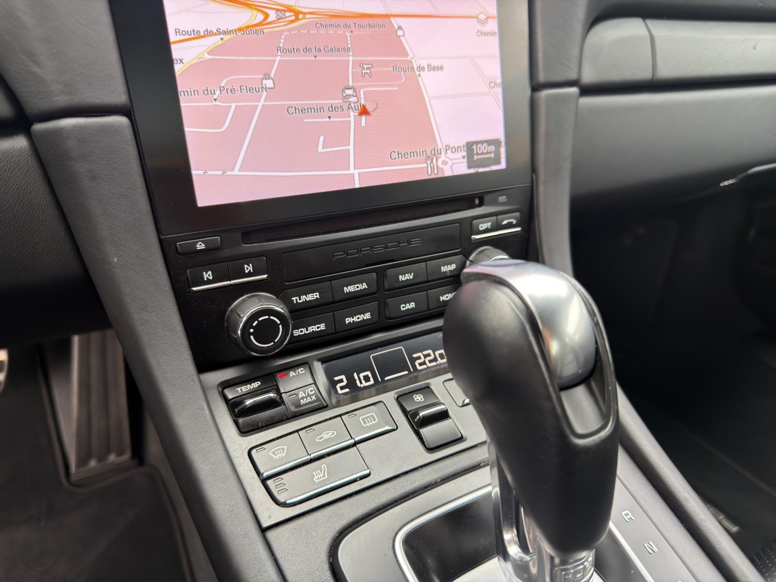 PORSCHE 911 Carrera 4 PDK-image-11