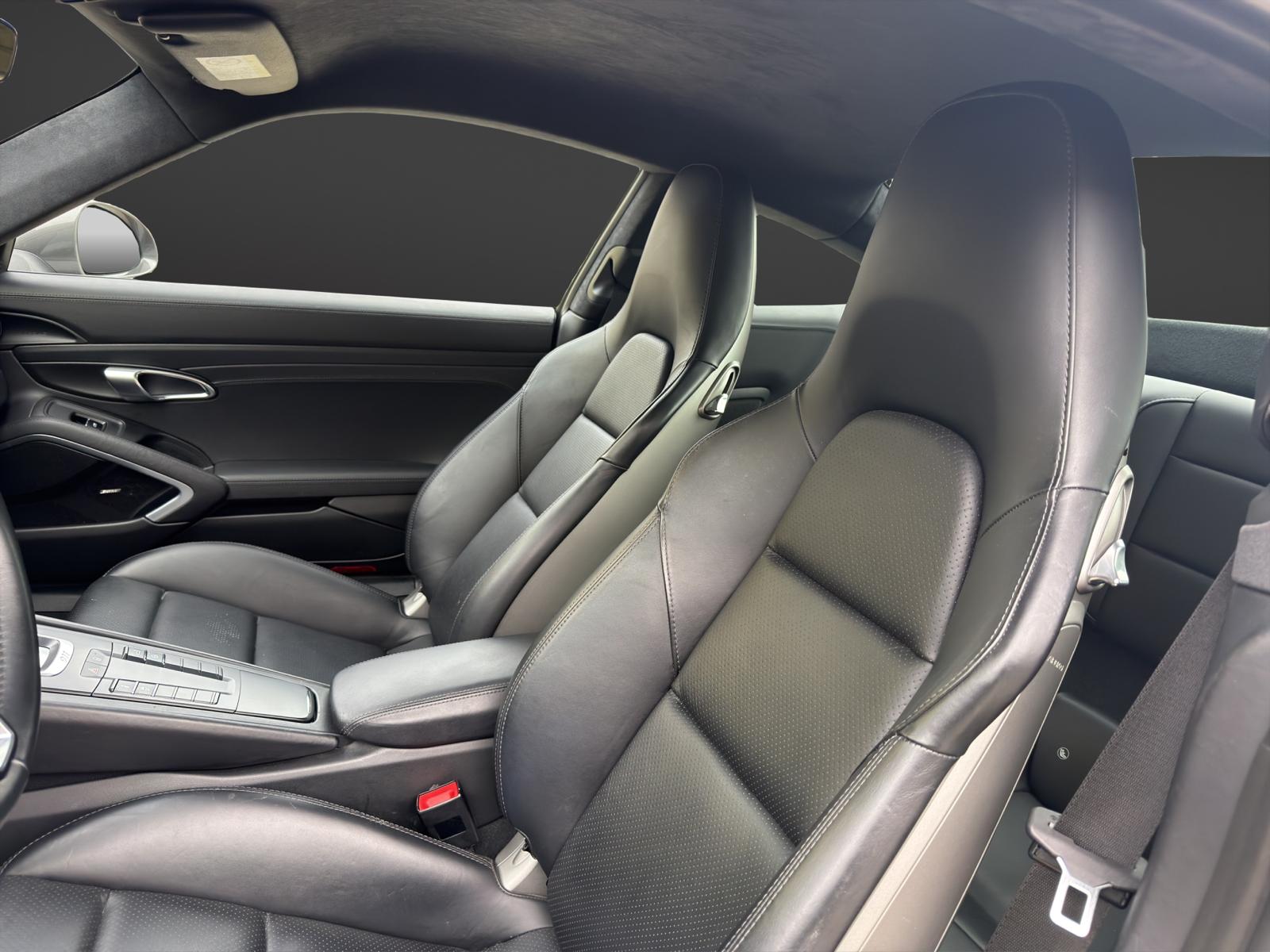 PORSCHE 911 Carrera 4 PDK-image-9