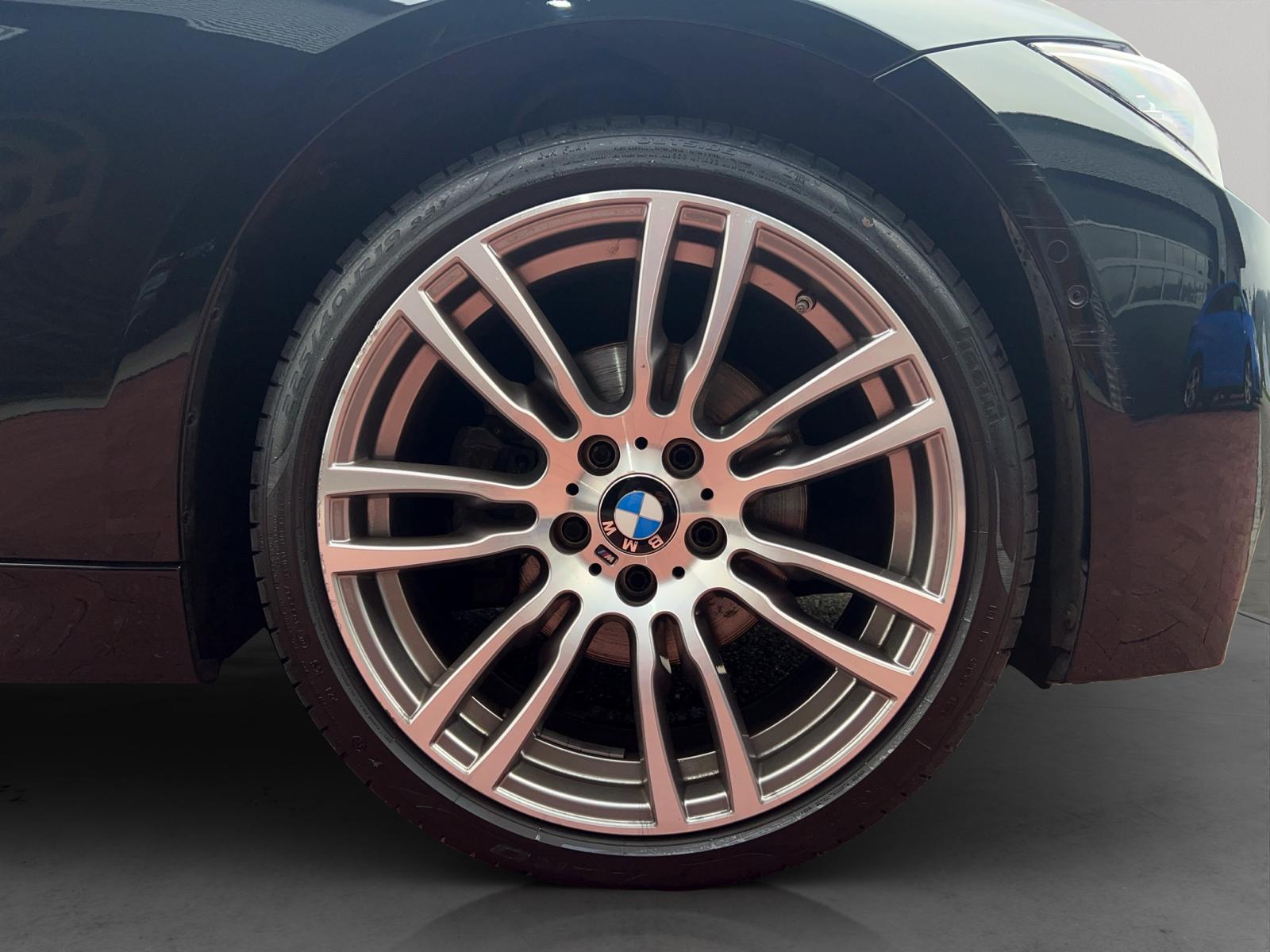 BMW 320d xDrive Touring Edition M Sport Steptronic-image-10