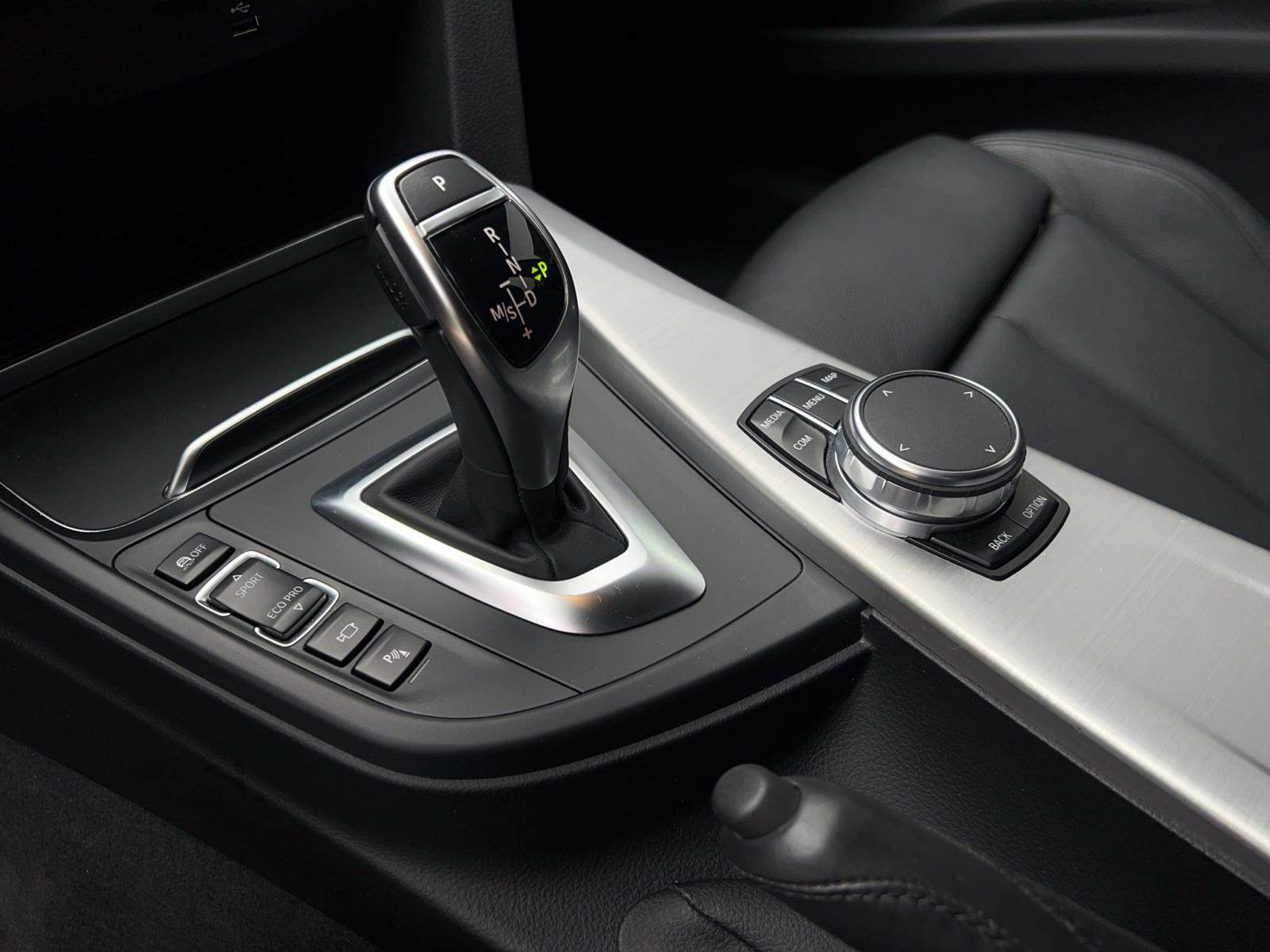 BMW 320d xDrive Touring Edition M Sport Steptronic-image-20