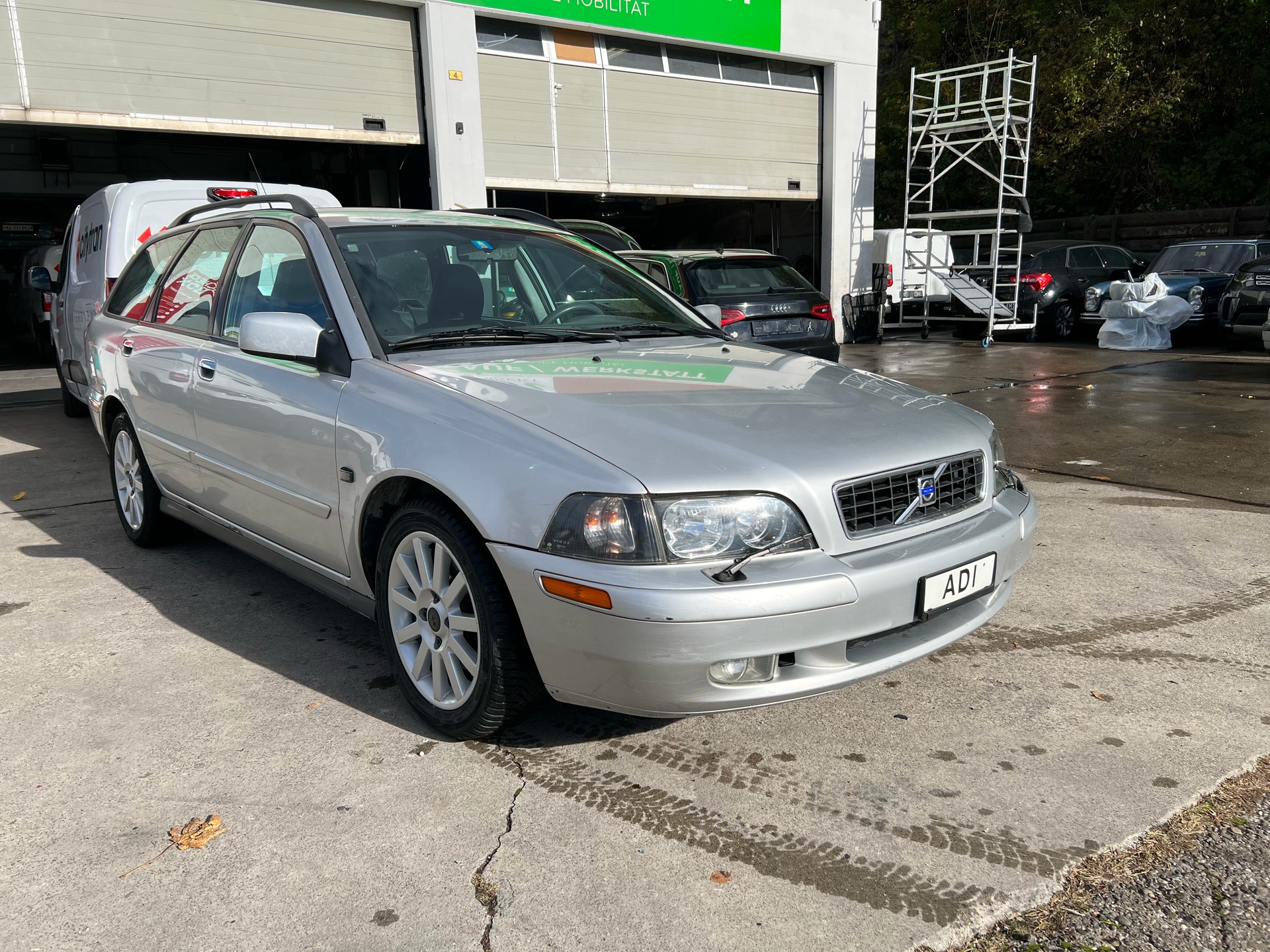 VOLVO T4-image-7