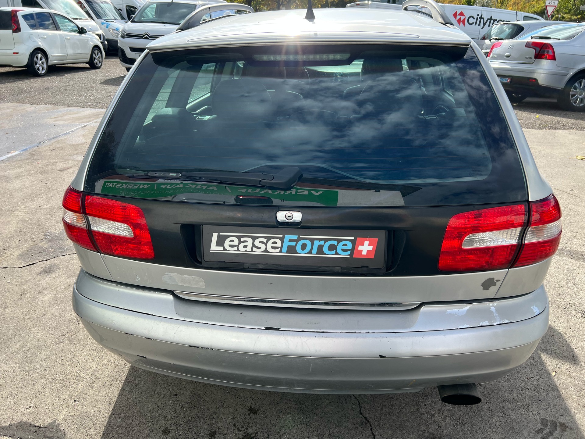 VOLVO T4-image-3