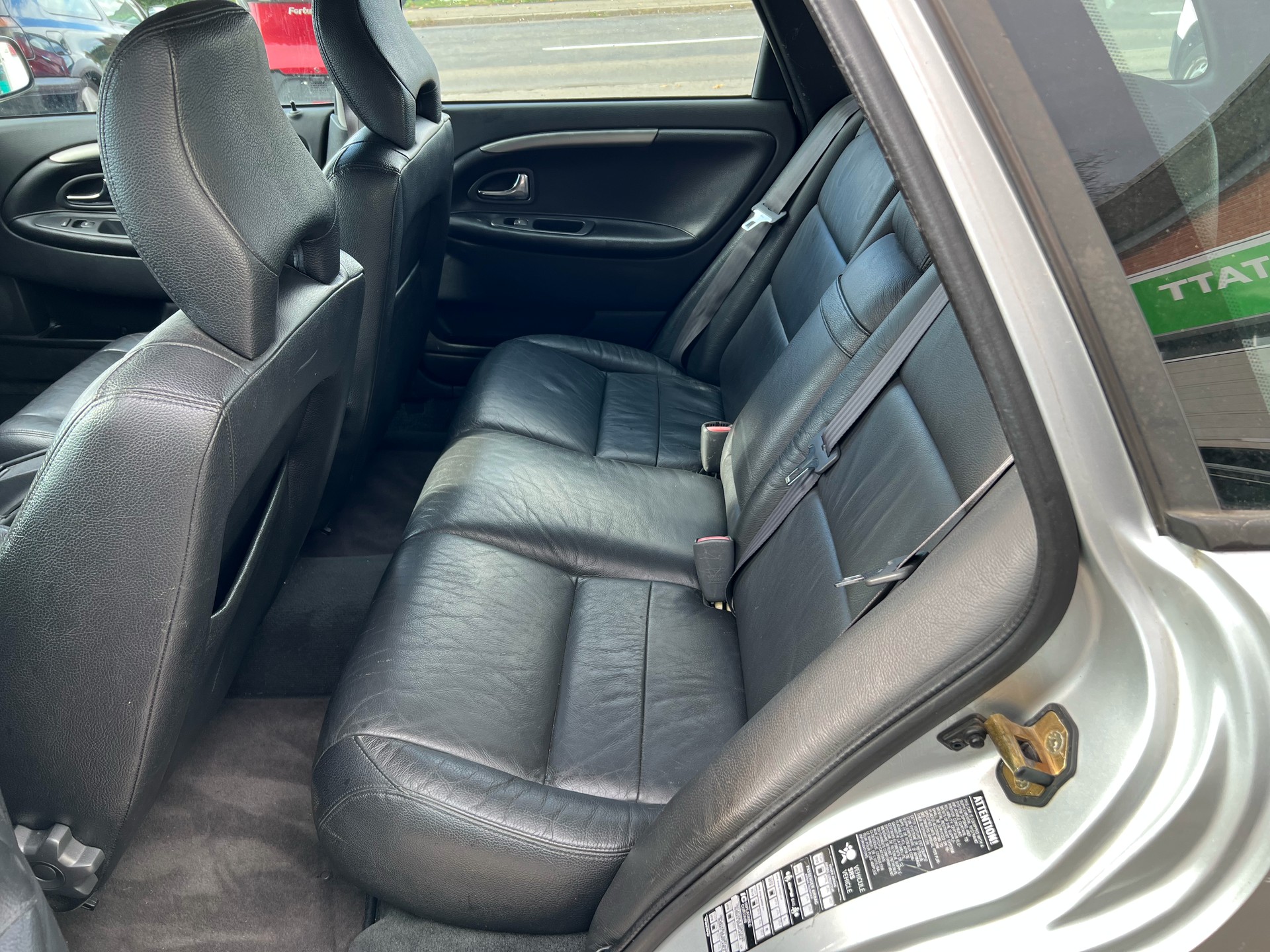 VOLVO T4-image-10