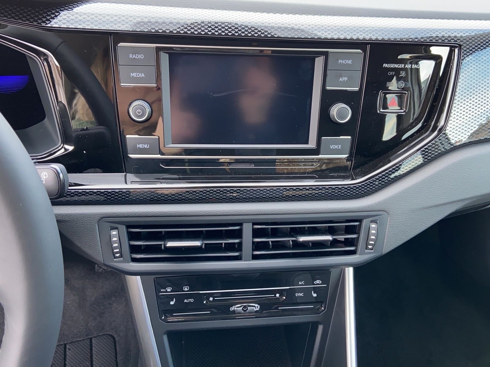 VW Taigo 1.0 TSI Life DSG-image-11