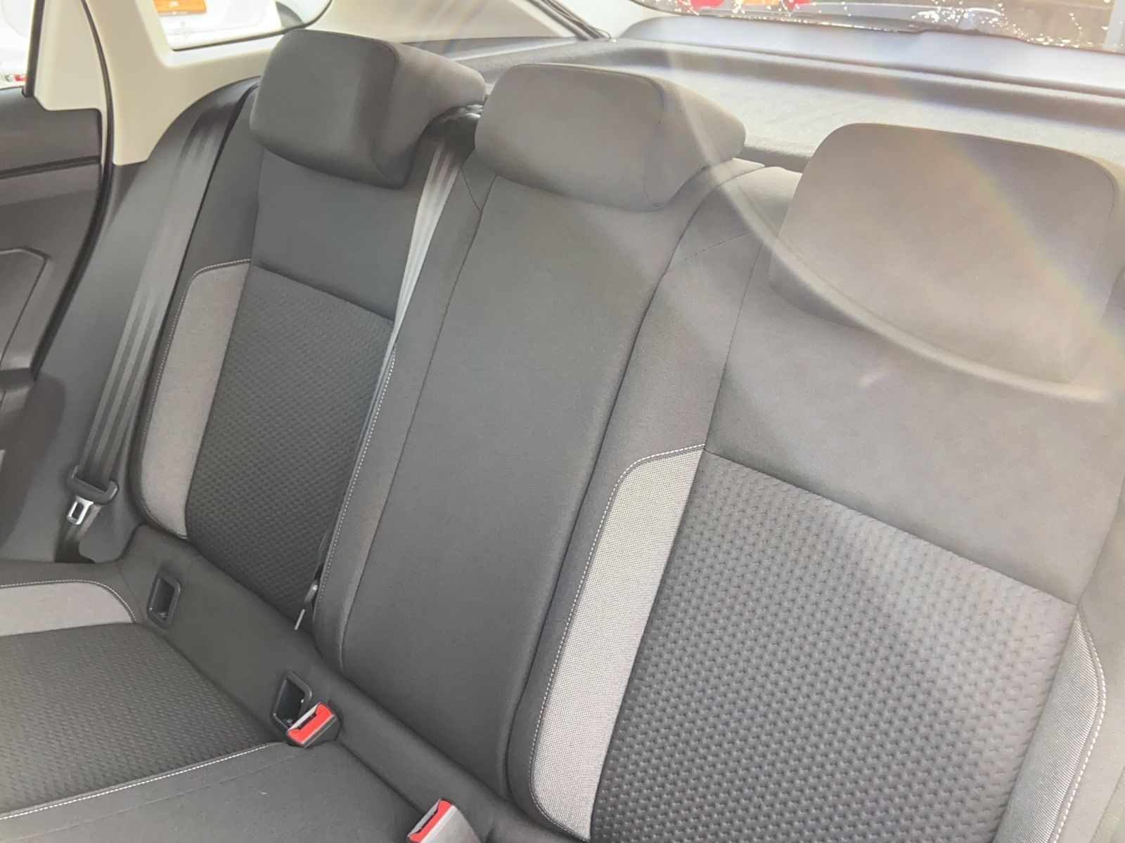 VW Taigo 1.0 TSI Life DSG-image-8