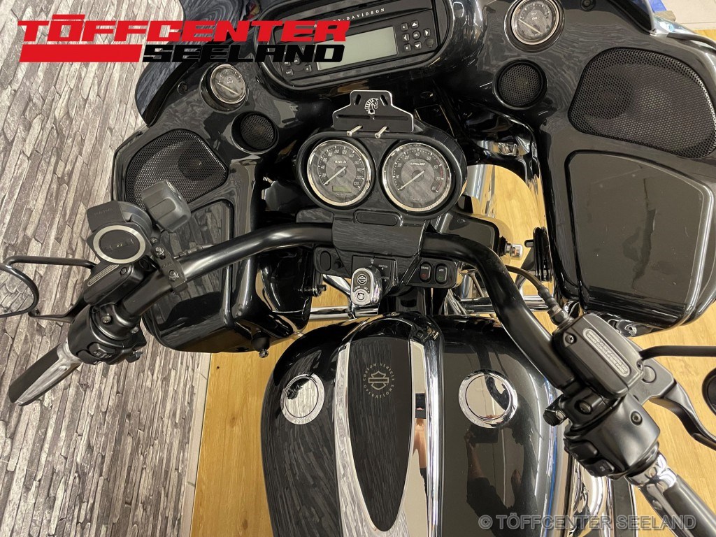 HARLEY-DAVIDSON FLTRXSE Road Glide Custom ABS Anniversary CVO-image-5