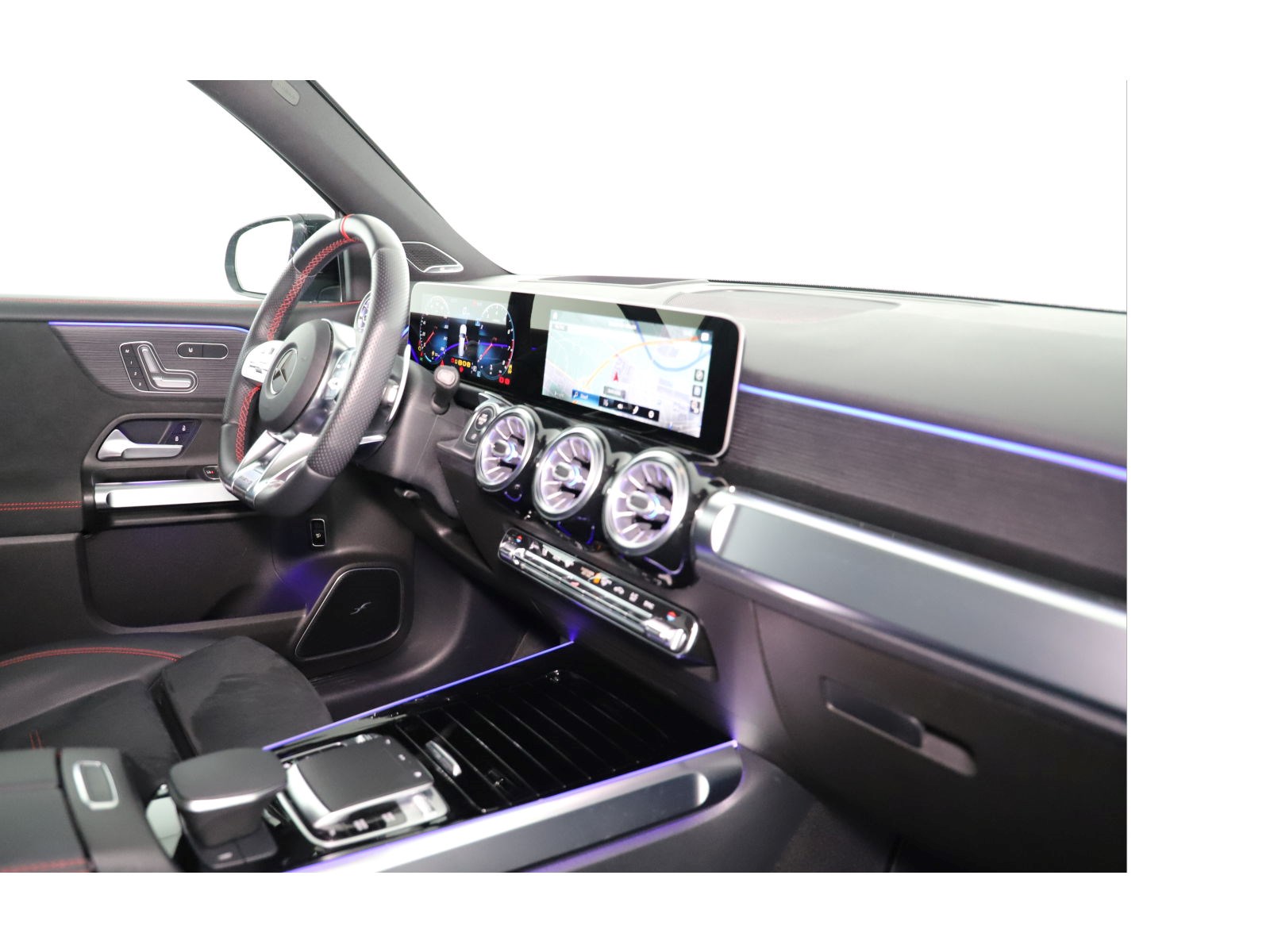 MERCEDES-BENZ GLB 35 AMG 4 MATIC-image-9