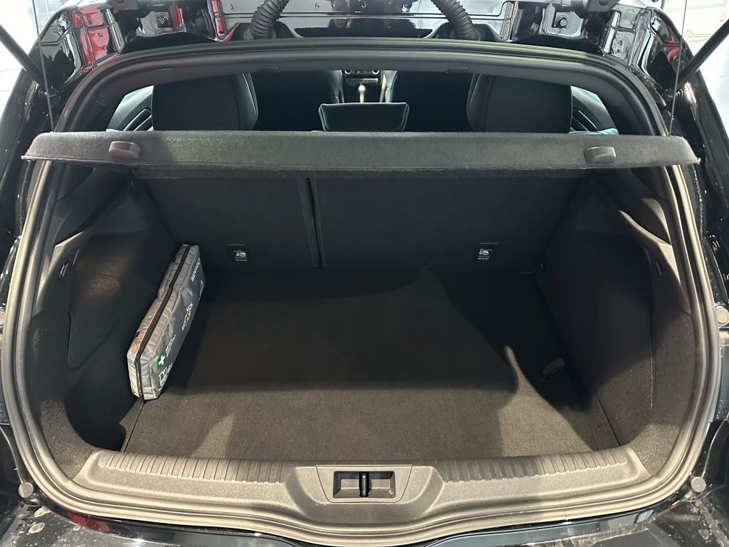 RENAULT Mégane Berline 1.6 E-Tech R.S. Line-image-9