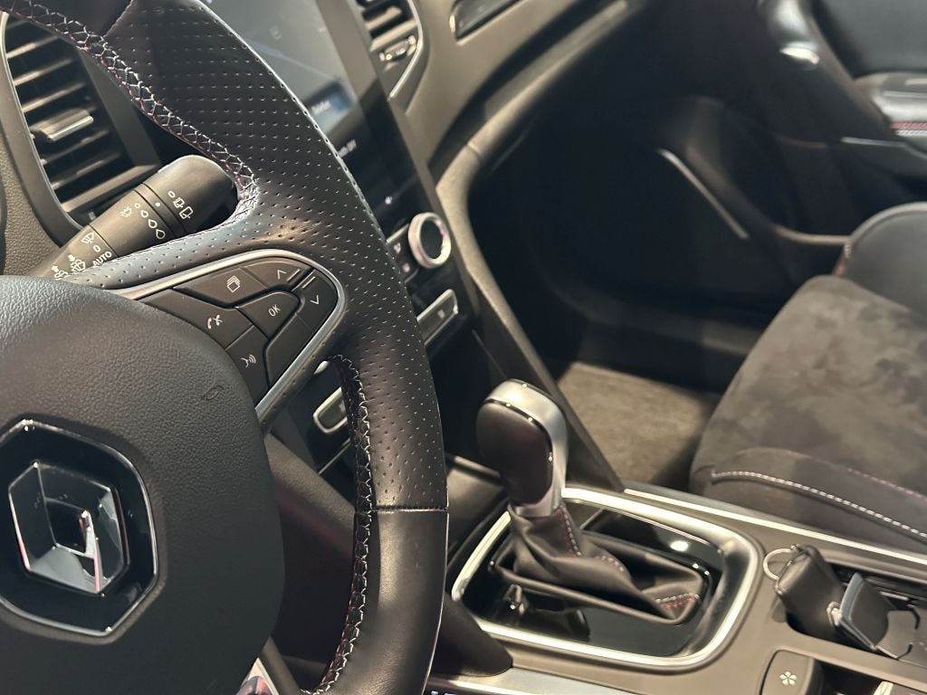 RENAULT Mégane Berline 1.6 E-Tech R.S. Line-image-21