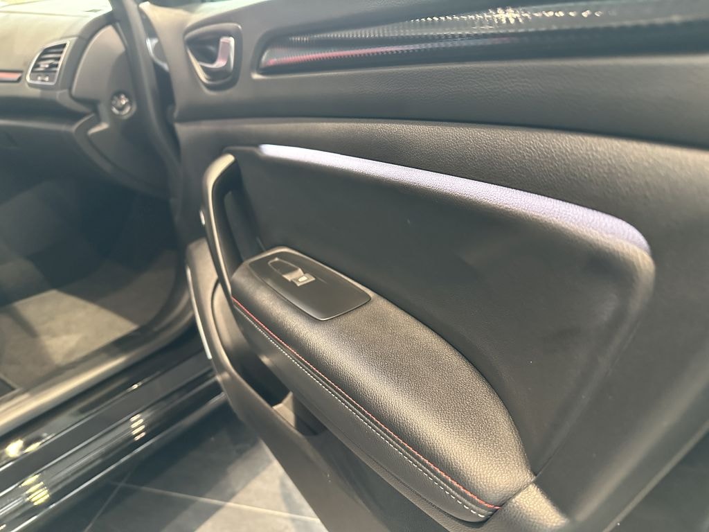 RENAULT Mégane Berline 1.6 E-Tech R.S. Line-image-17