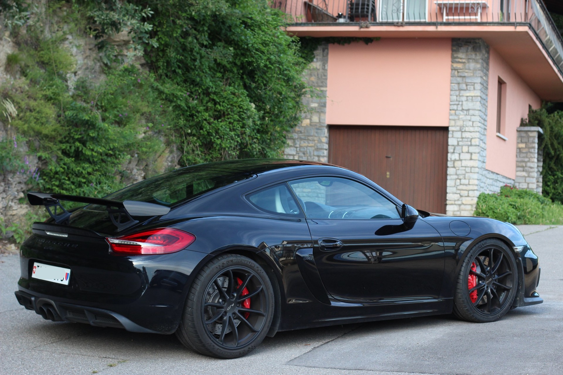 PORSCHE Cayman GT4-image-2