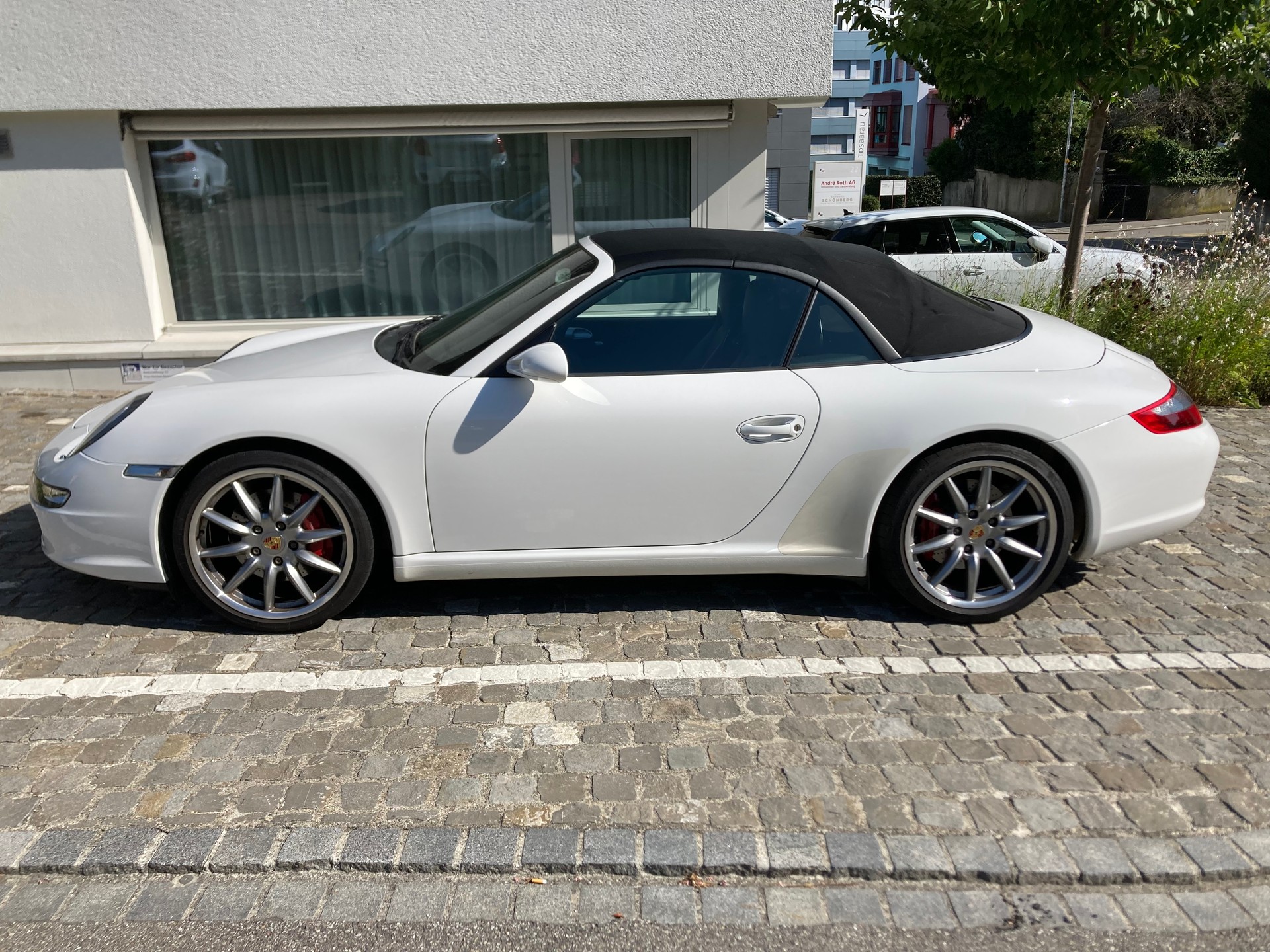 PORSCHE 911 Cabrio Carrera S-image-1