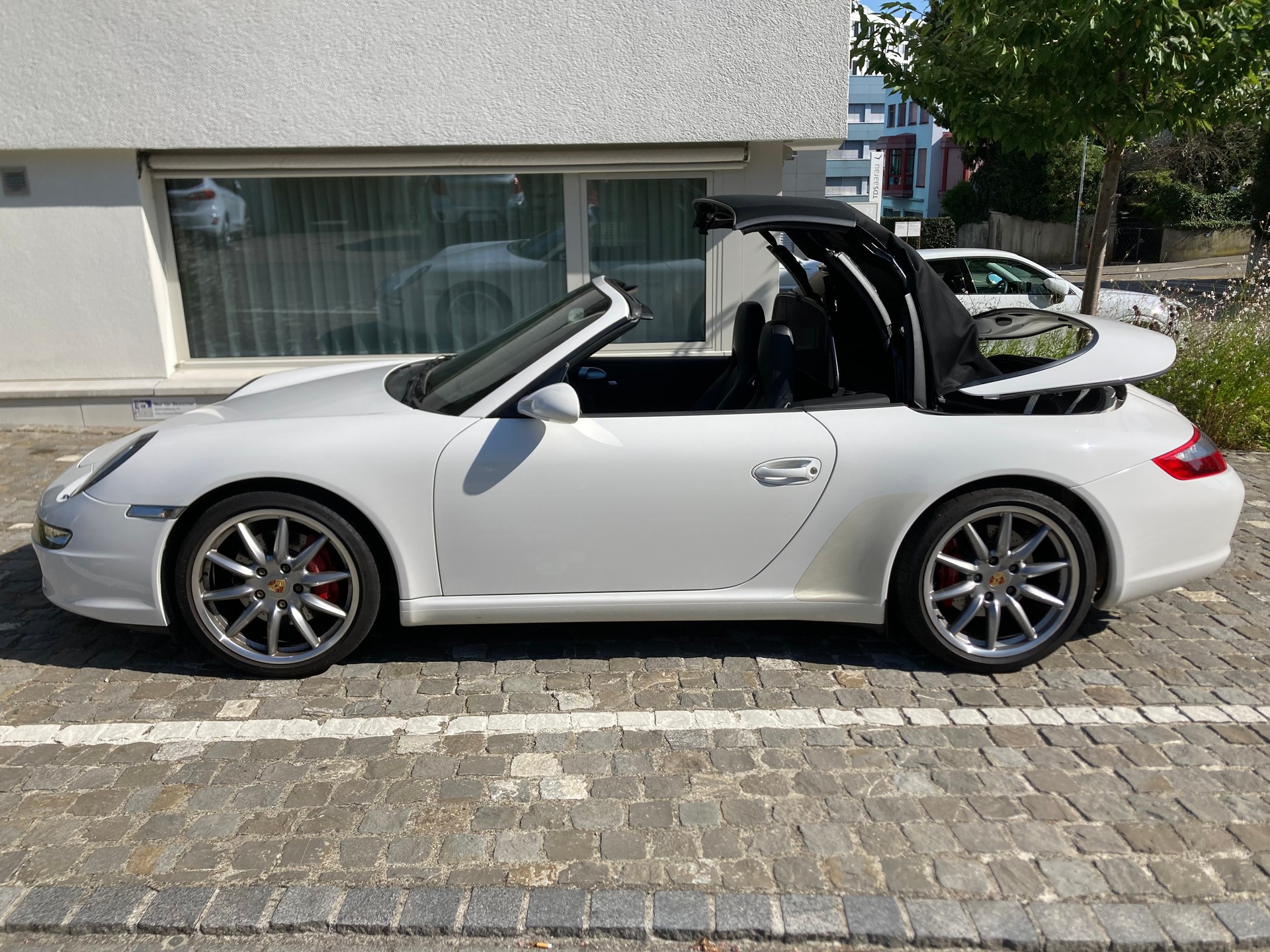 PORSCHE 911 Cabrio Carrera S-image-4