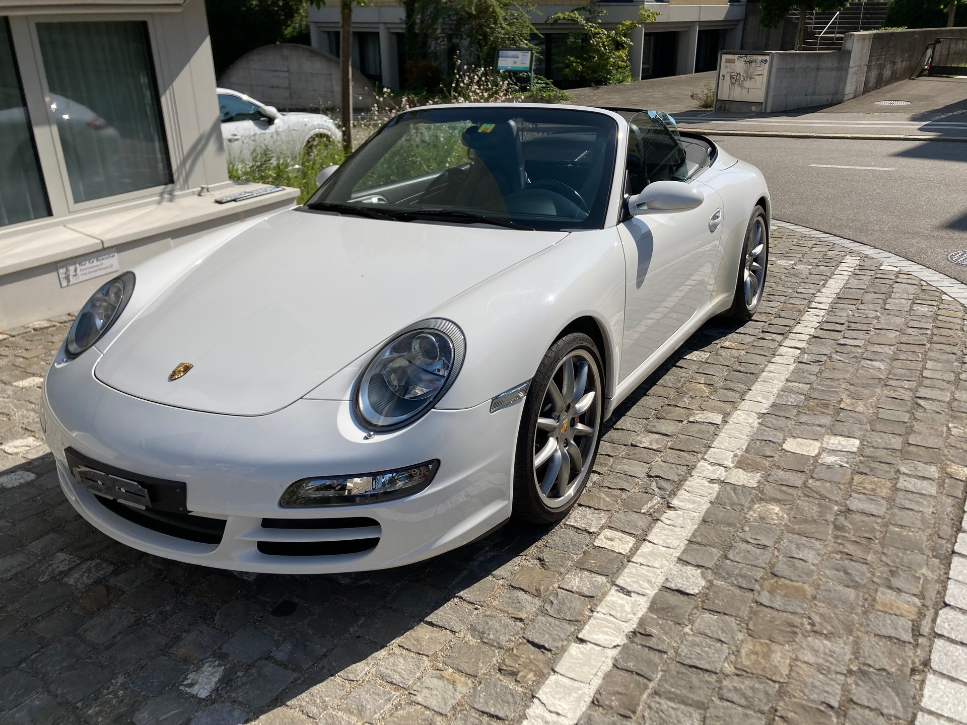 PORSCHE 911 Cabrio Carrera S-image-5