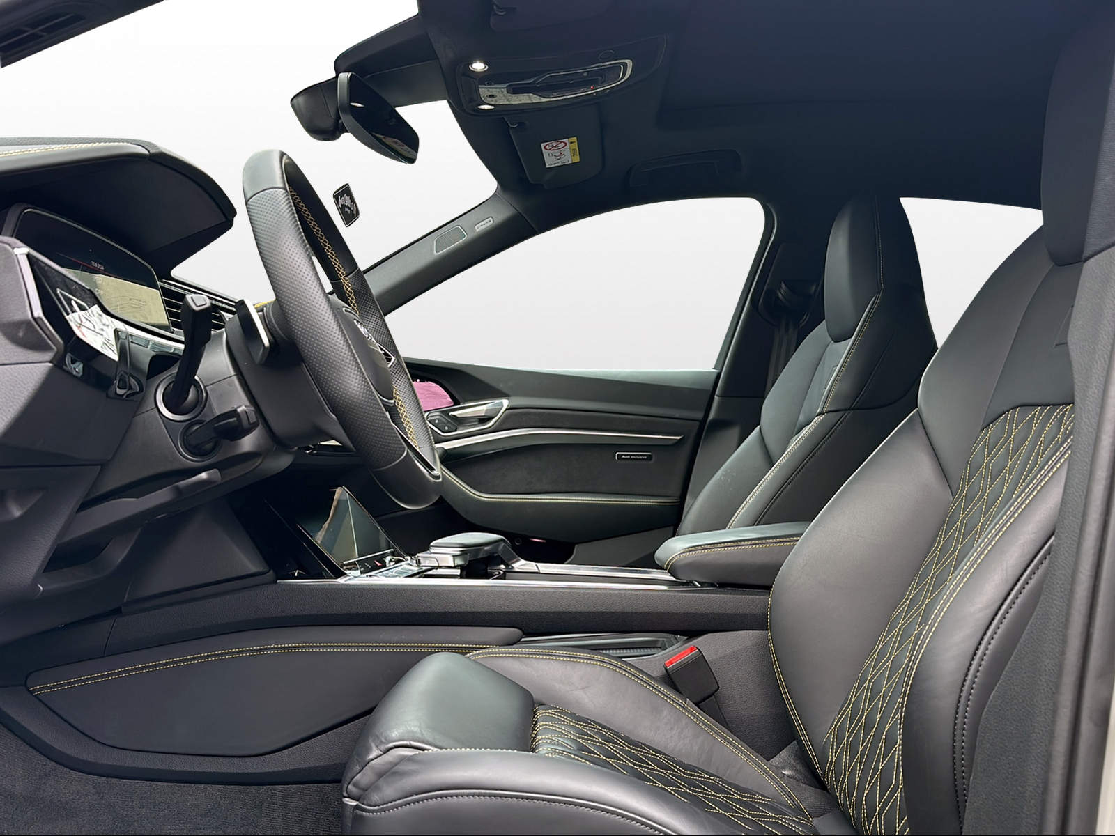 AUDI e-tron S Sportback quattro-image-6